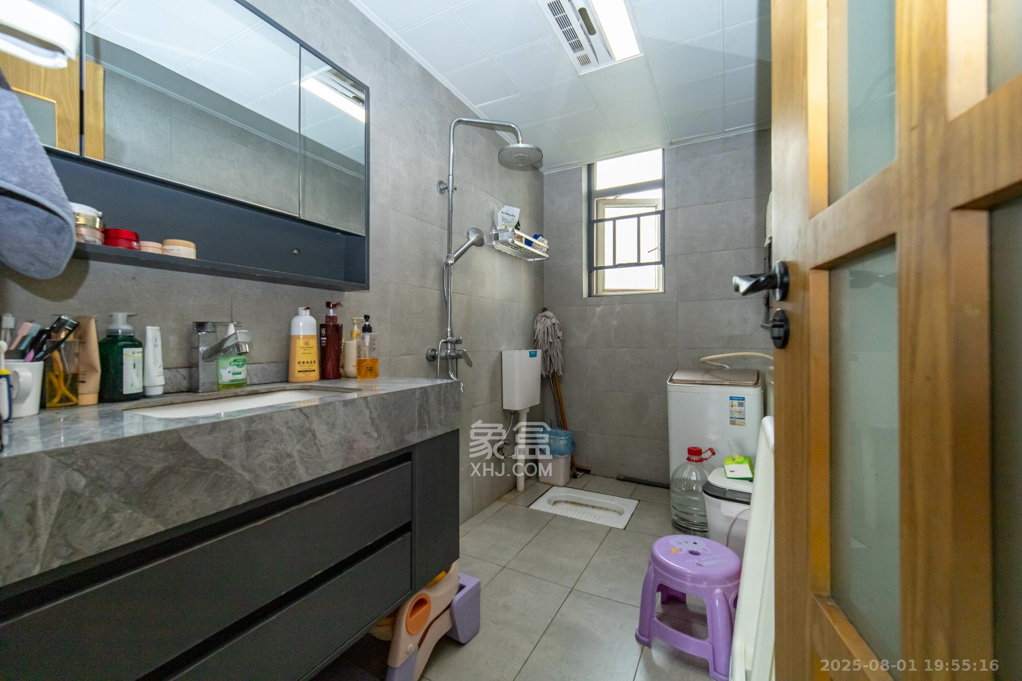 鹏基诺亚山林 3室2厅2卫 95.0万 鹏基诺亚山林 3室2厅2卫 95.0万卫生间