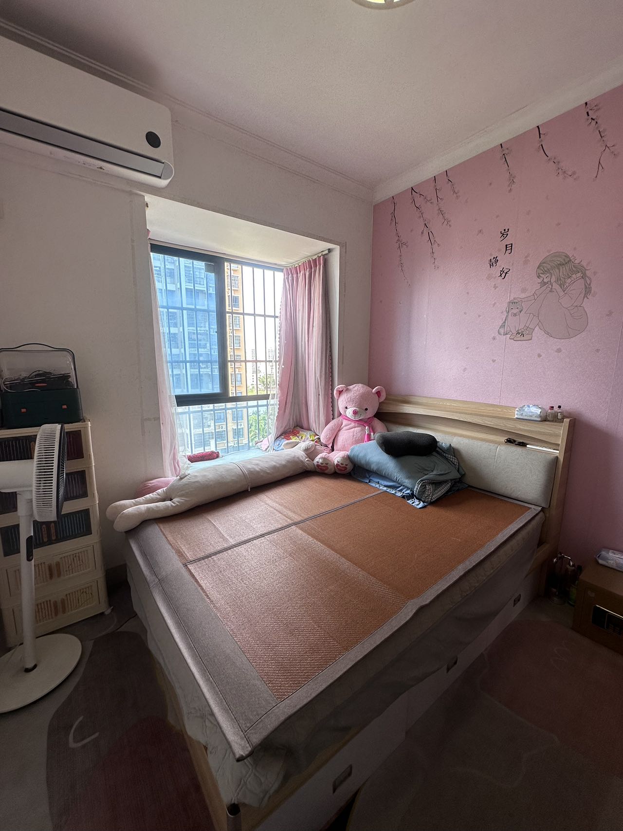 乾坤湖龙昆花园  1室0厅0卫    86.0万客厅