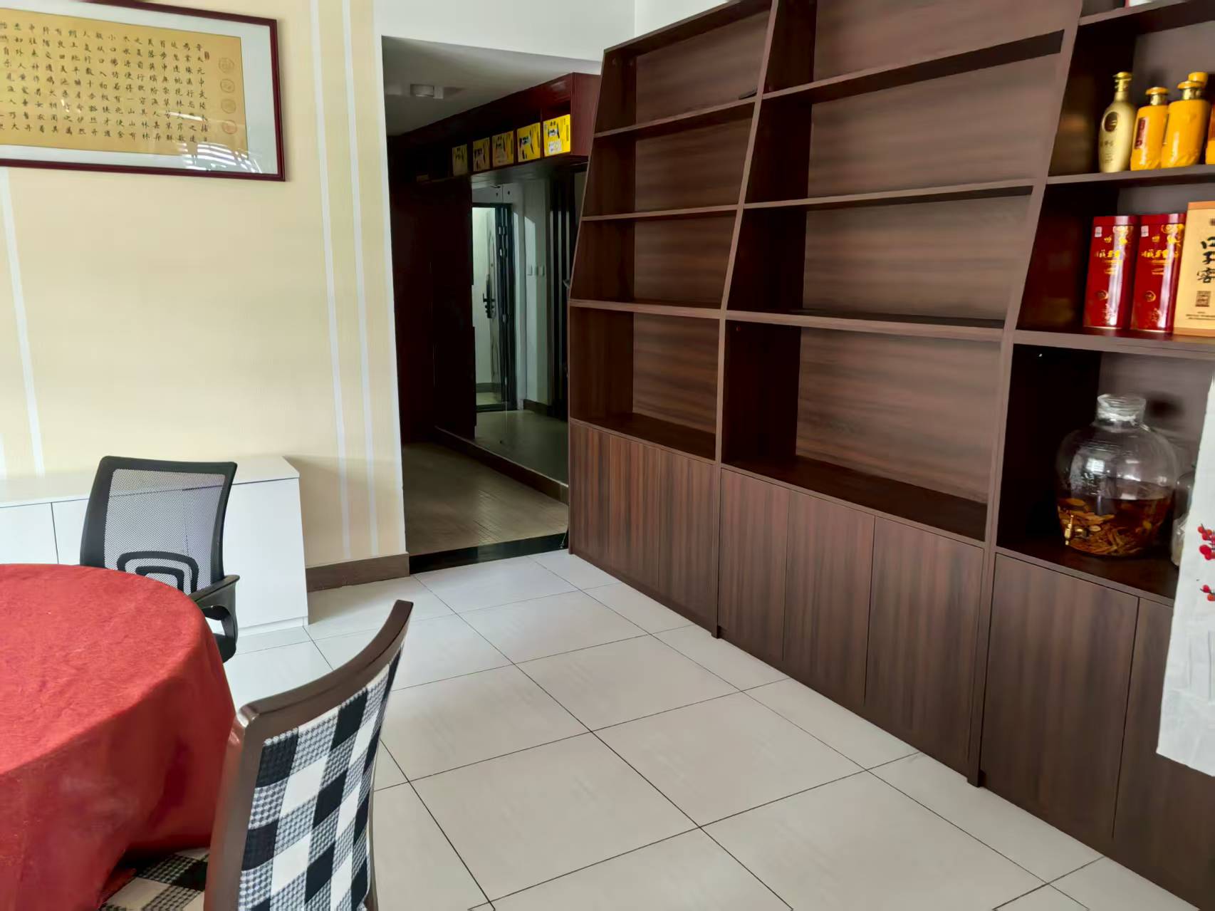 瑞特广场 1室2厅1卫 2000.0元/月 瑞特广场 1室2厅1卫 2000.0元/月室内图