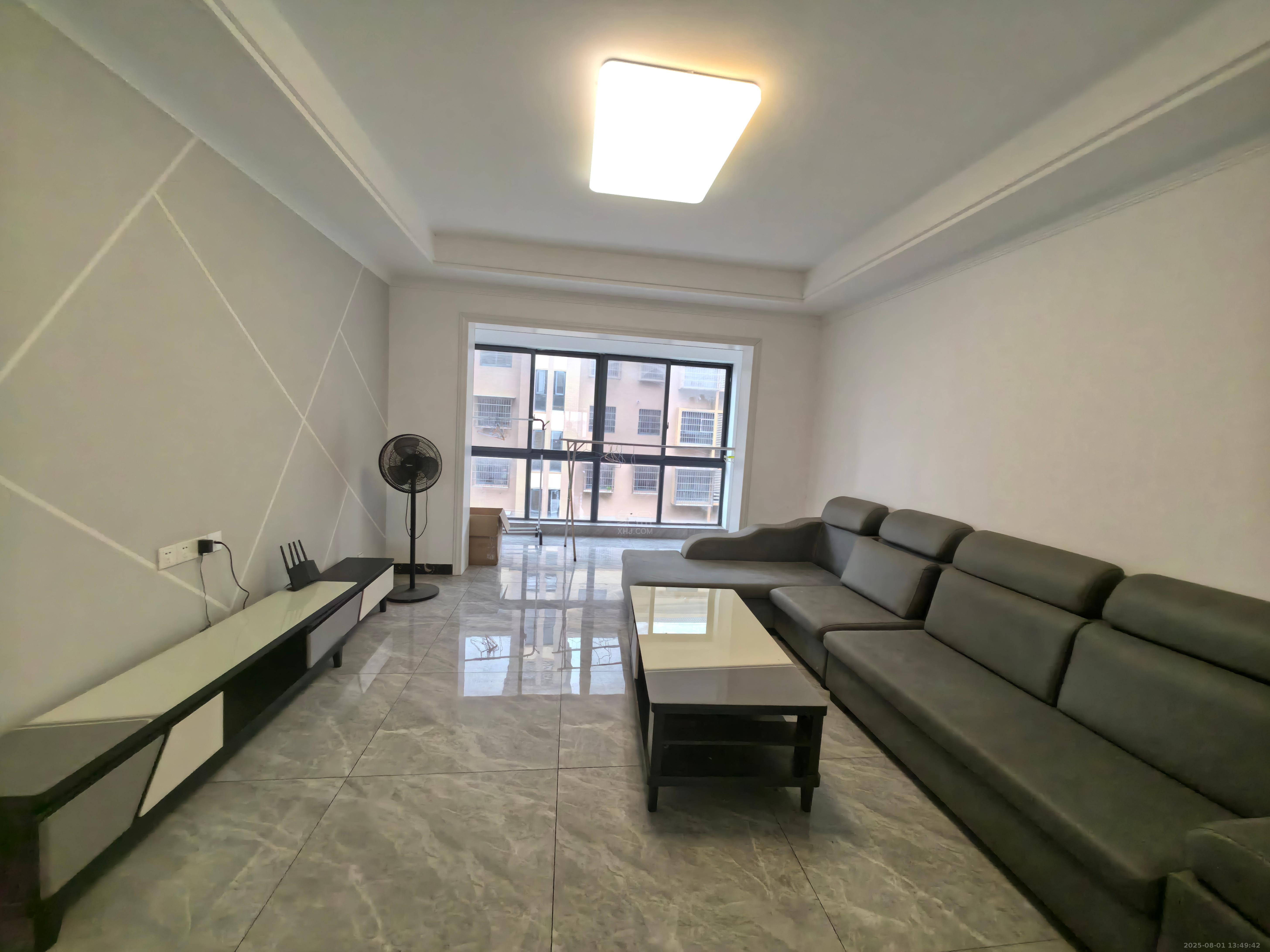 新明B安置小区 4室2厅2卫 1900.0元/月 新明B安置小区 4室2厅2卫 1900.0元/月室内图