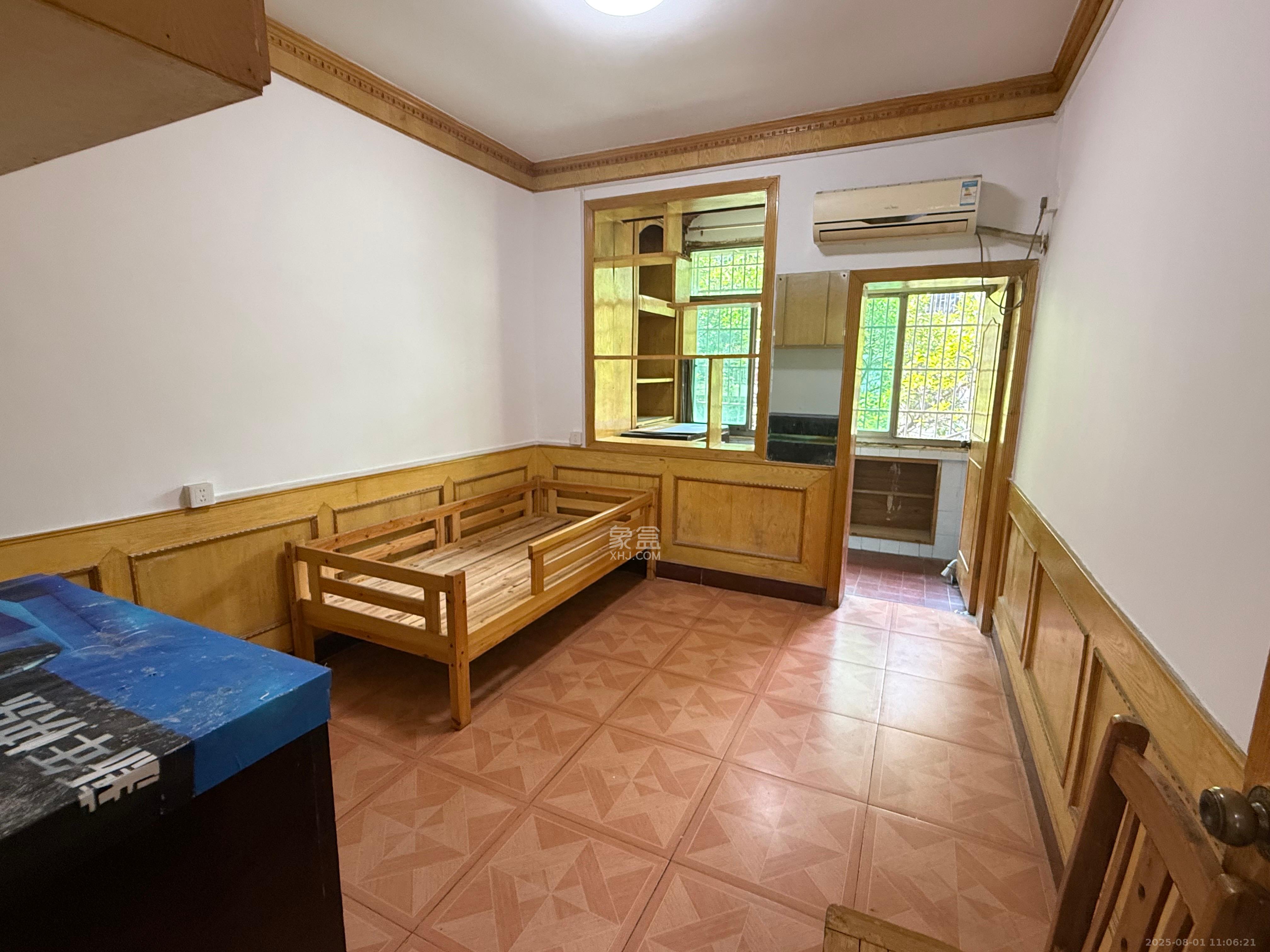 阿弥岭一二片  2室1厅1卫    1300.0元/月 阿弥岭一二片  2室1厅1卫    1300.0元/月室内图