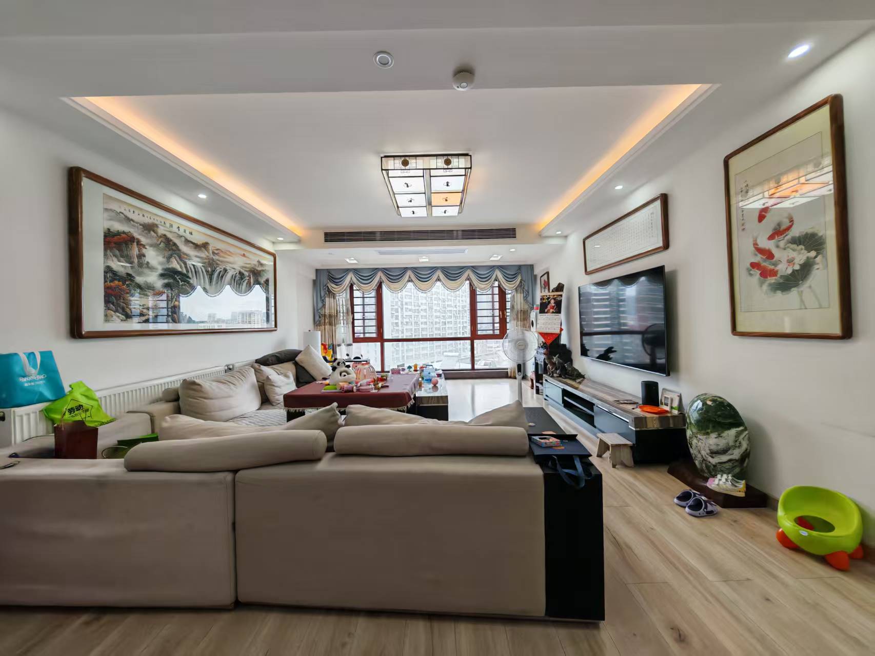 娄星东苑 4室2厅2卫 88.8万 娄星东苑 4室2厅2卫 88.8万客厅