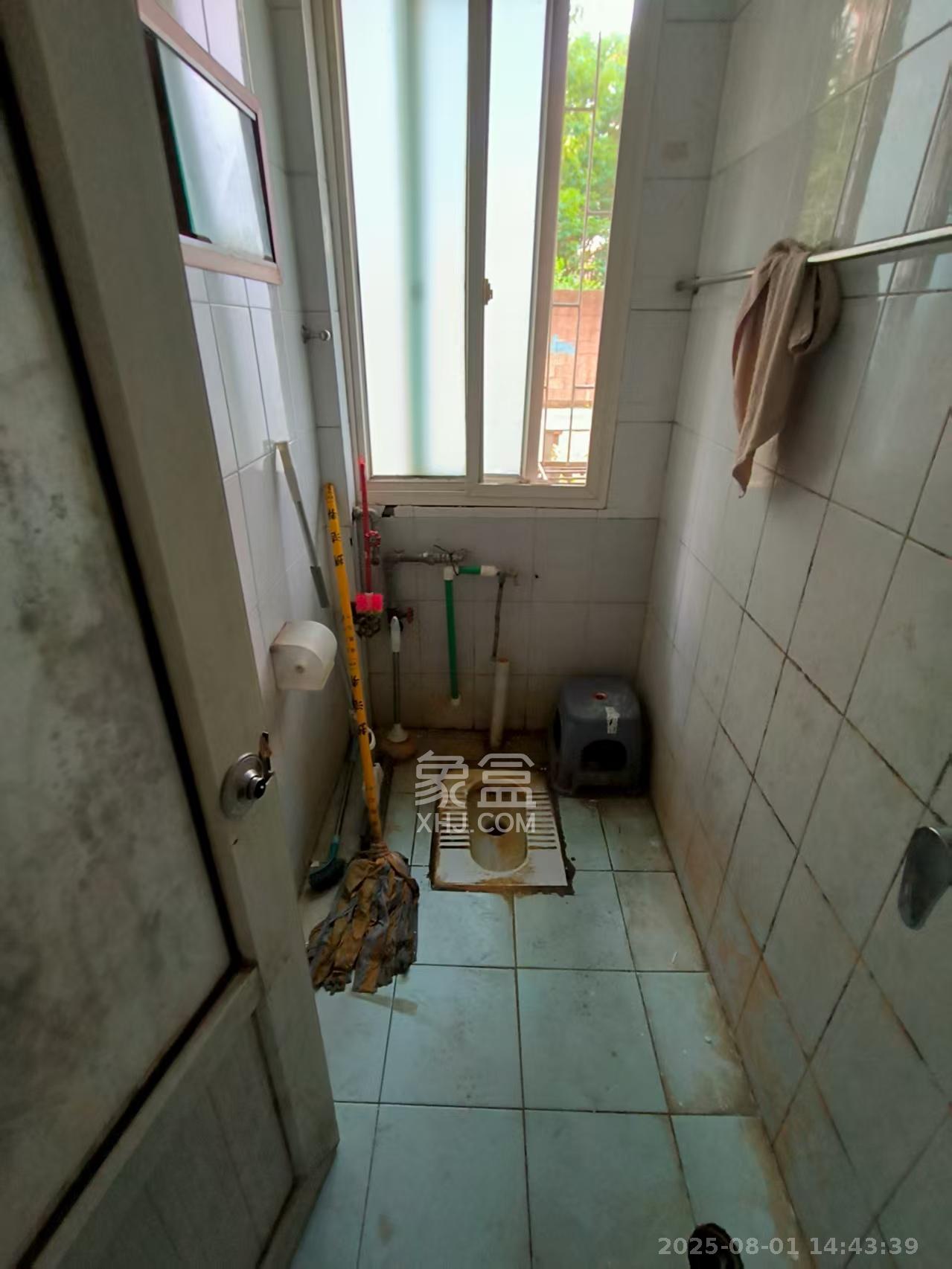 物资厅宿舍(五一大道) 2室1厅1卫 2000.0元/月 物资厅宿舍(五一大道) 2室1厅1卫 2000.0元/月室内图