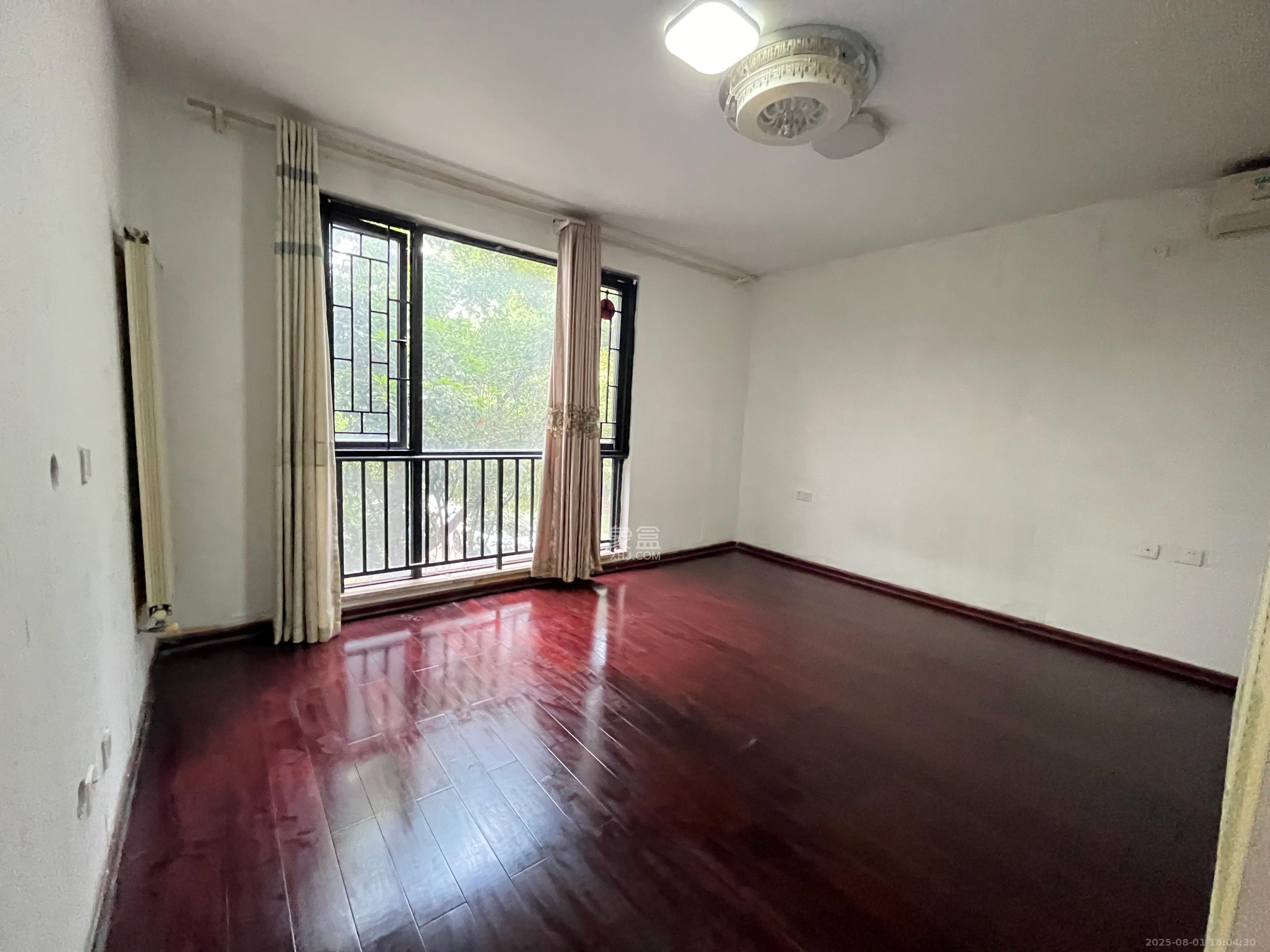 阳光100三期 4室2厅2卫 3500.0元/月 阳光100三期 4室2厅2卫 3500.0元/月室内图