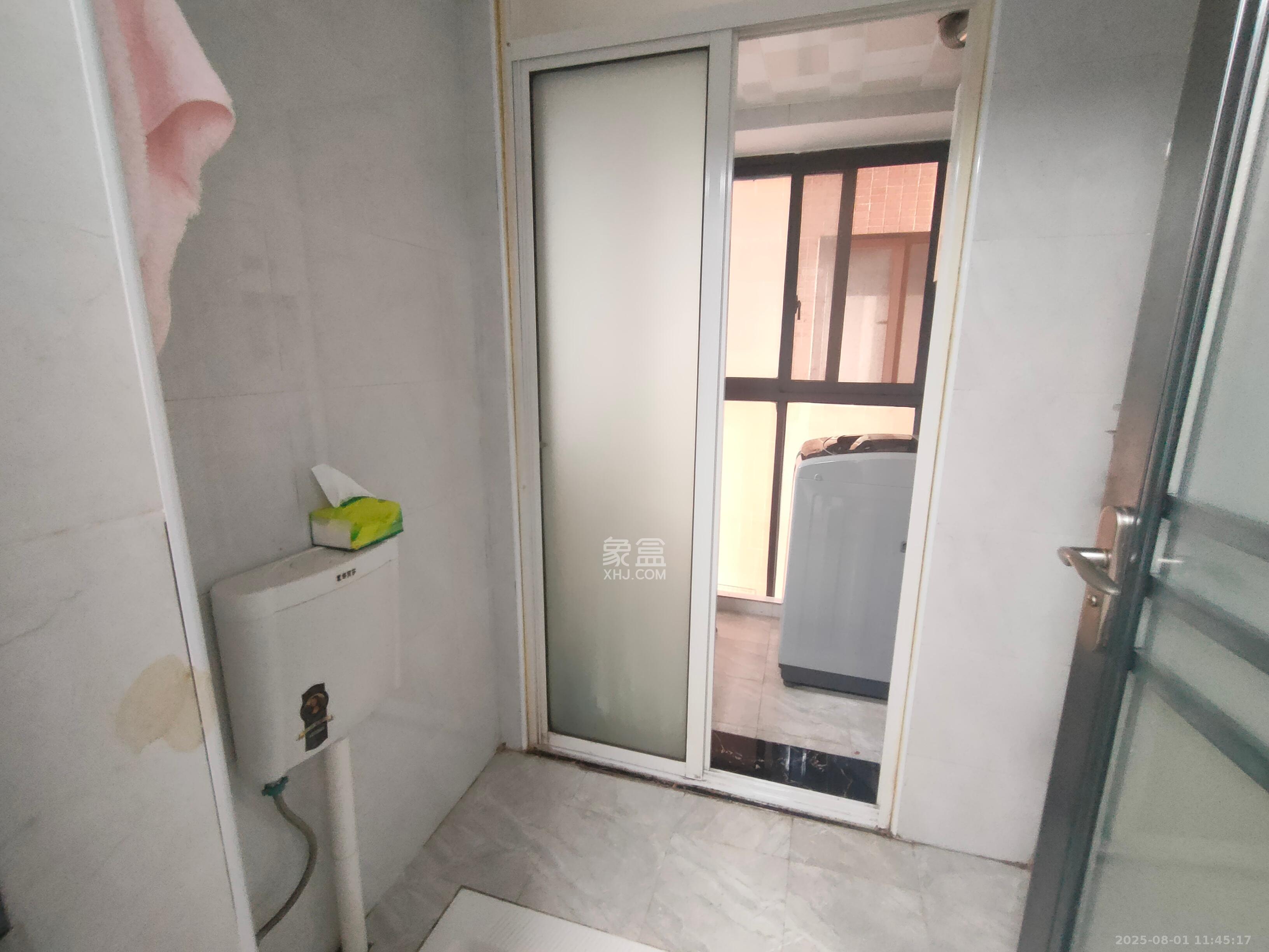 第六都（陆都小区）  2室2厅1卫    2600.0元/月室内图