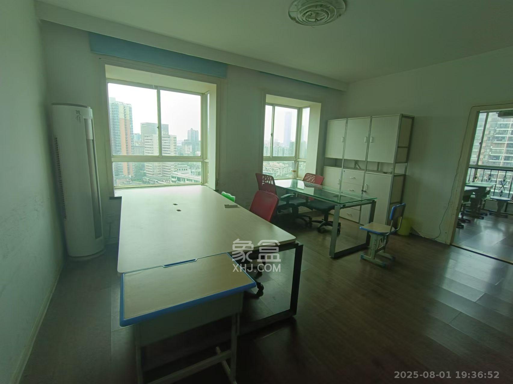 兴威名座  2室1厅1卫    3000.0元/月 兴威名座  2室1厅1卫    3000.0元/月室内图