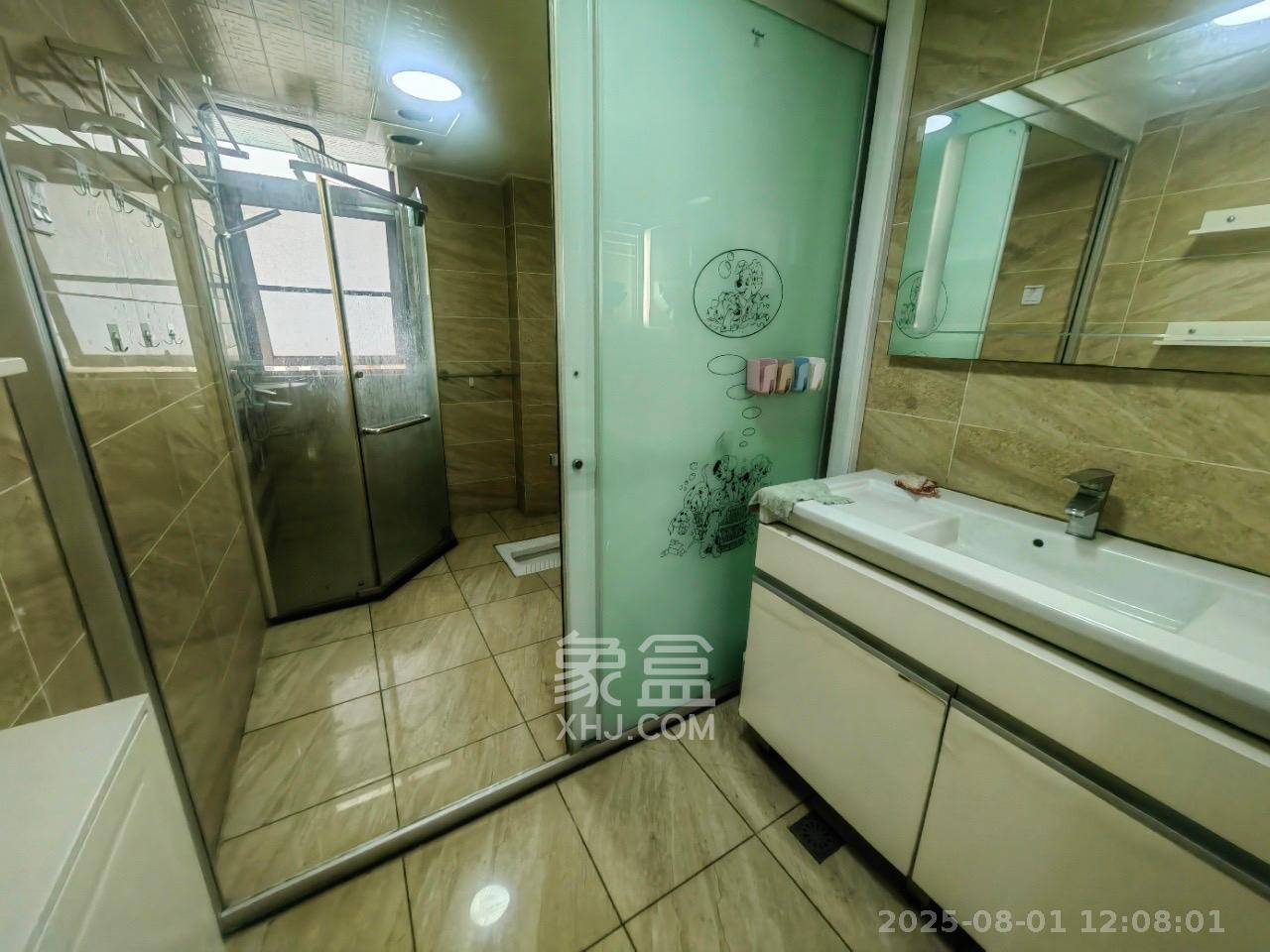 和馨佳园 4室2厅3卫 4000.0元/月 和馨佳园 4室2厅3卫 4000.0元/月室内图