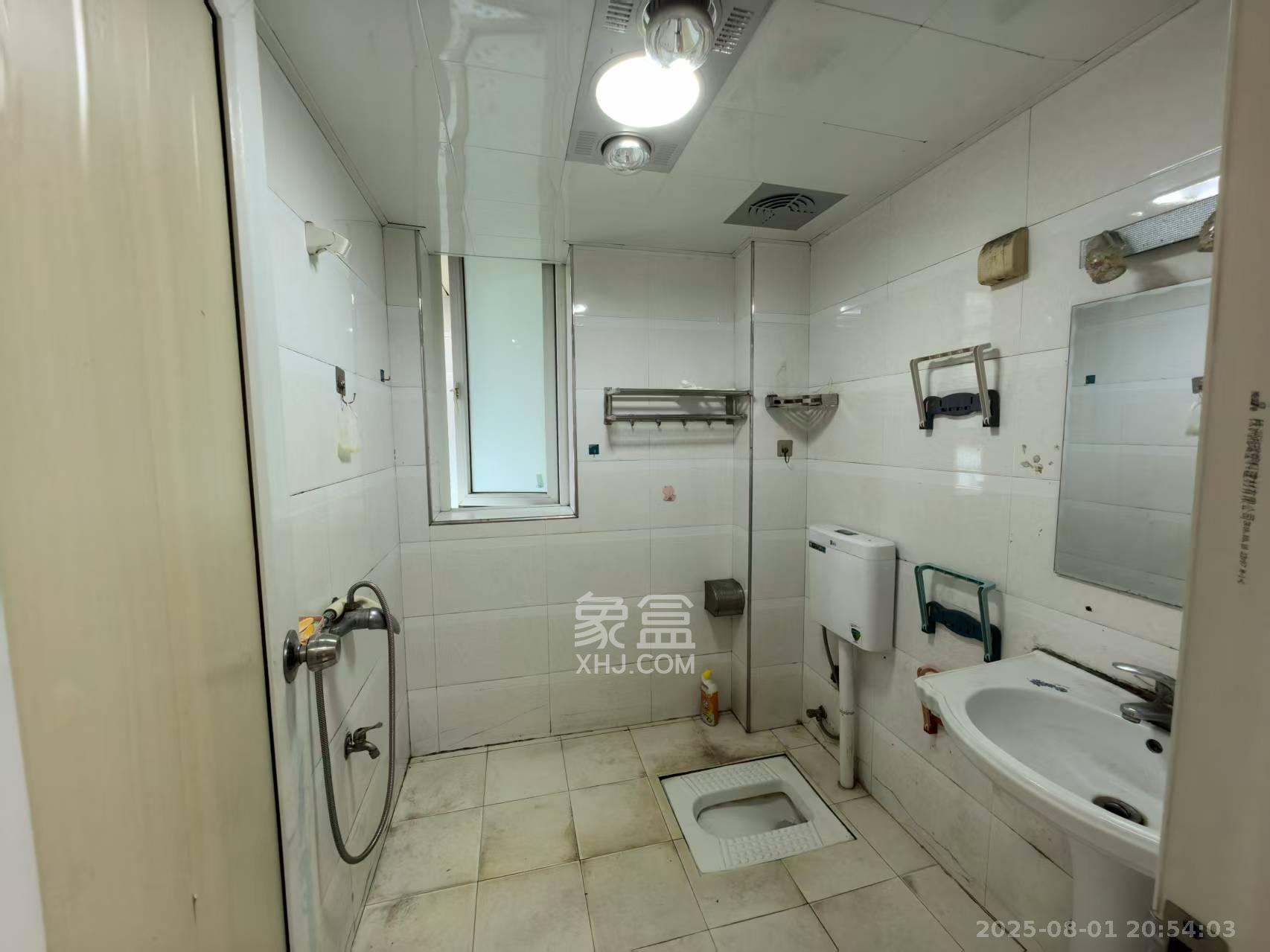 红树湾 2室2厅1卫 1500.0元/月 红树湾 2室2厅1卫 1500.0元/月室内图