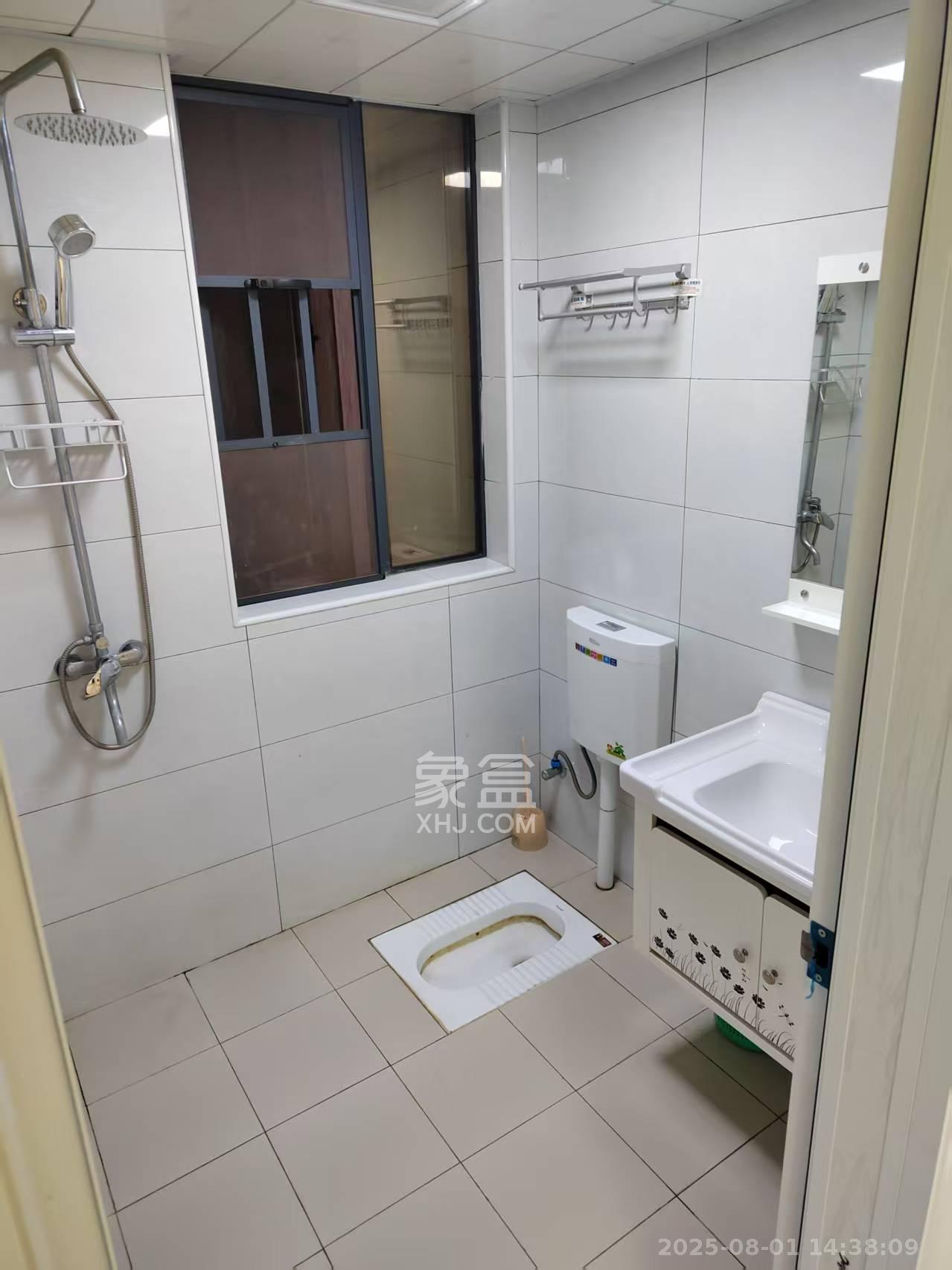 广泰锦苑  3室2厅2卫   2400.00元/月室内图