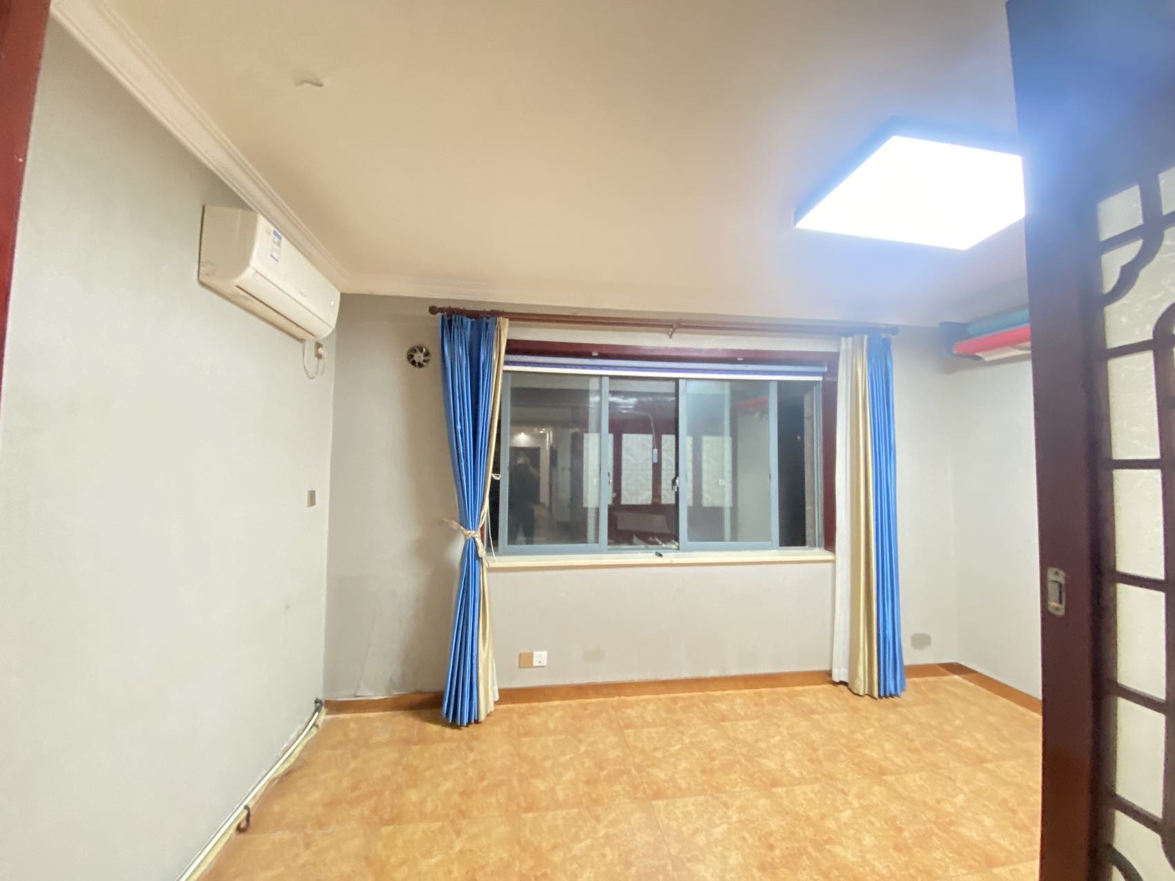 湘江世纪城湘江豪庭 5室2厅2卫 5200.0元/月 湘江世纪城湘江豪庭 5室2厅2卫 5200.0元/月户型图