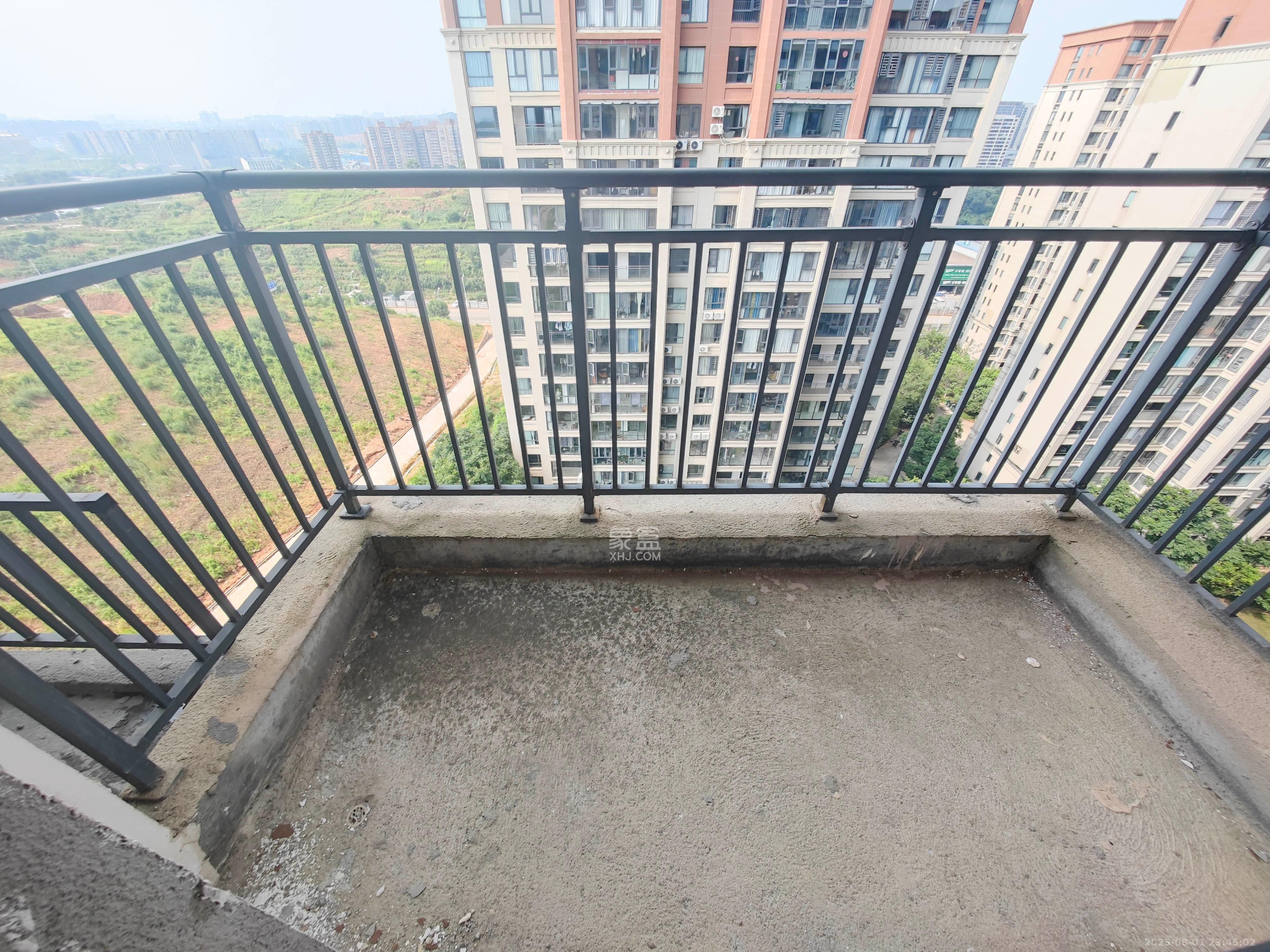 五矿万境蓝山 4室2厅2卫 118.0万 五矿万境蓝山 4室2厅2卫 118.0万阳台