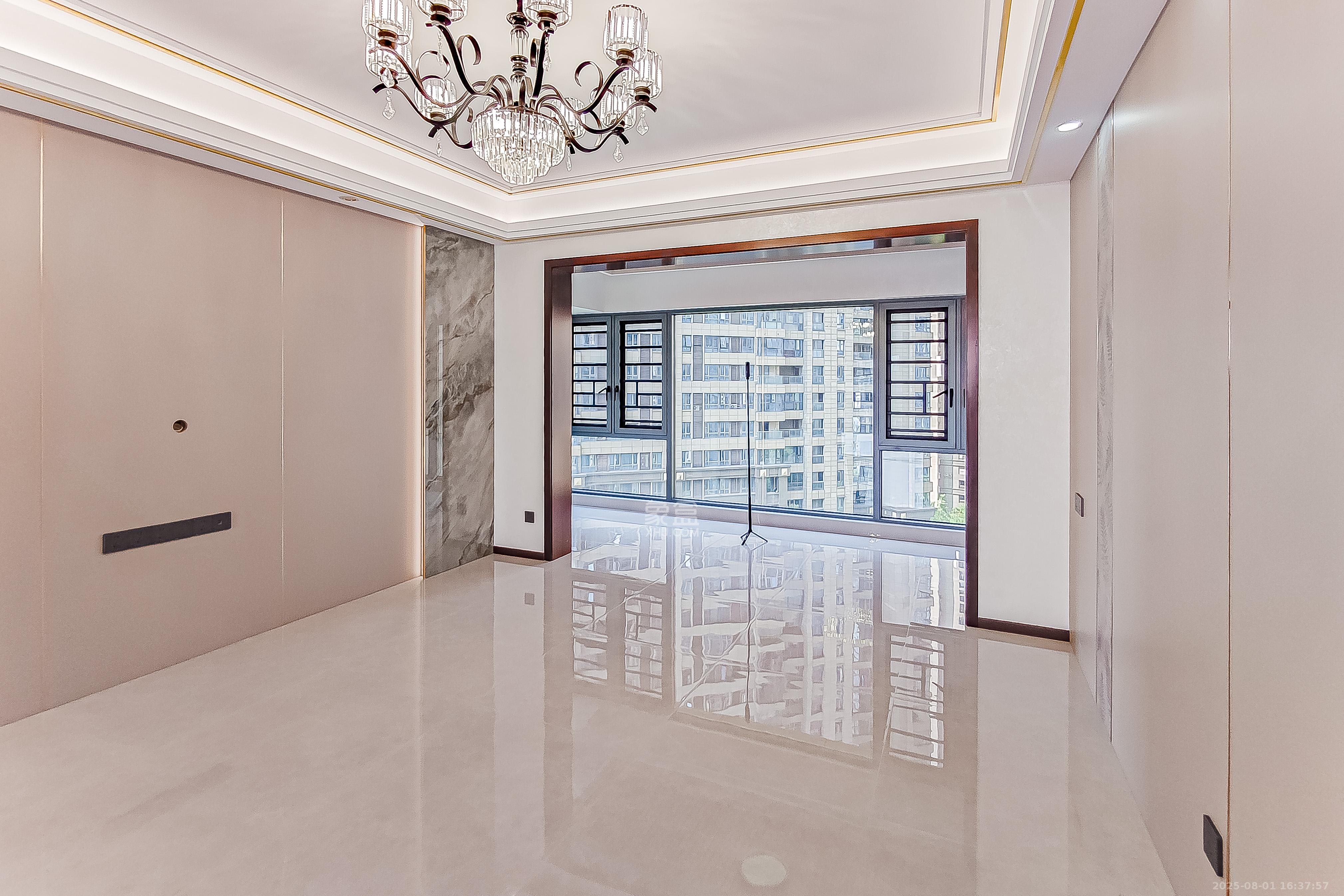 保利国际广场 3室2厅2卫 259.0万 保利国际广场 3室2厅2卫 259.0万客厅