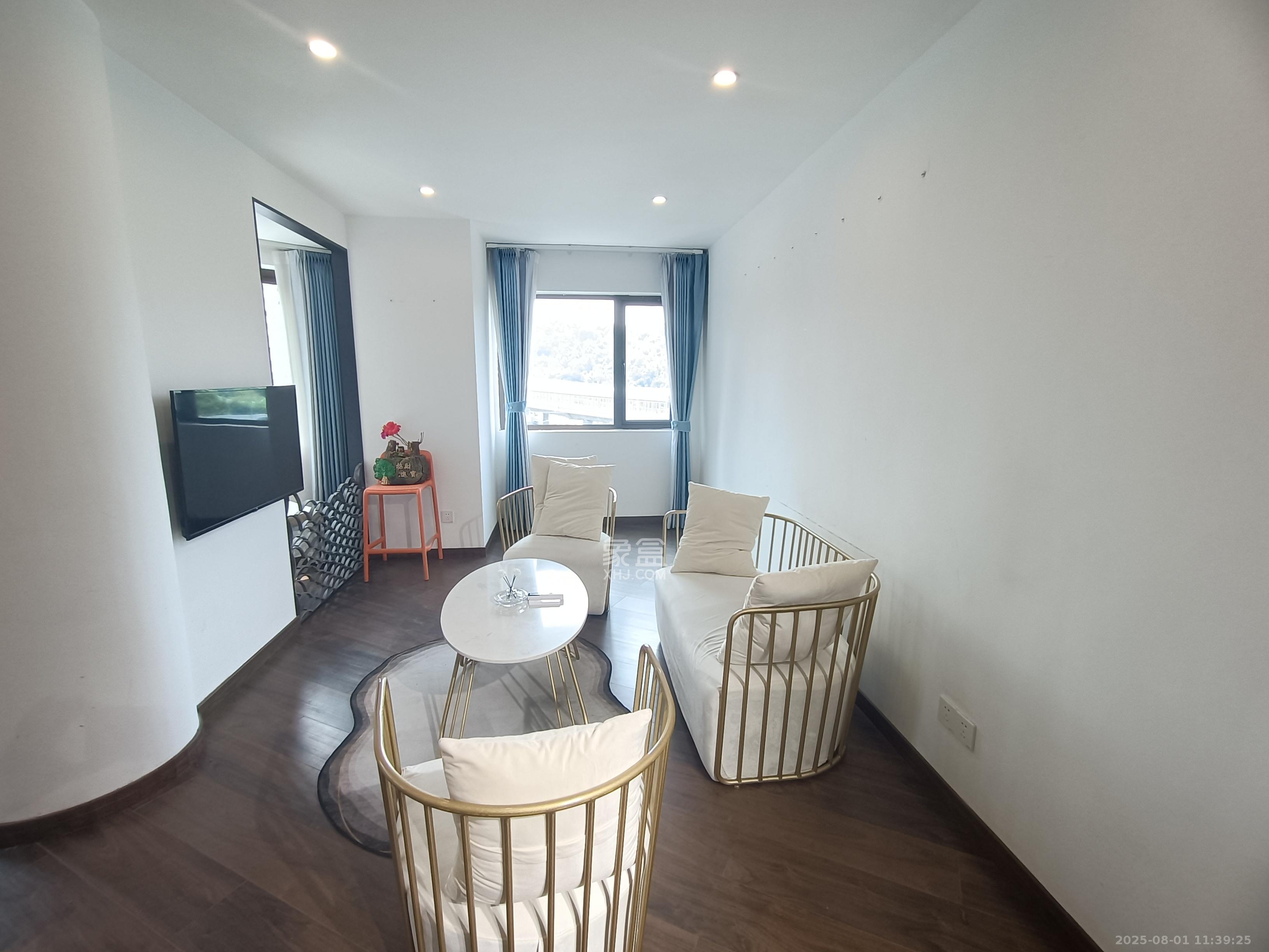 福晟钱隆国际(晟冉景苑)  3室1厅1卫    2600.0元/月 福晟钱隆国际(晟冉景苑)  3室1厅1卫    2600.0元/月室内图