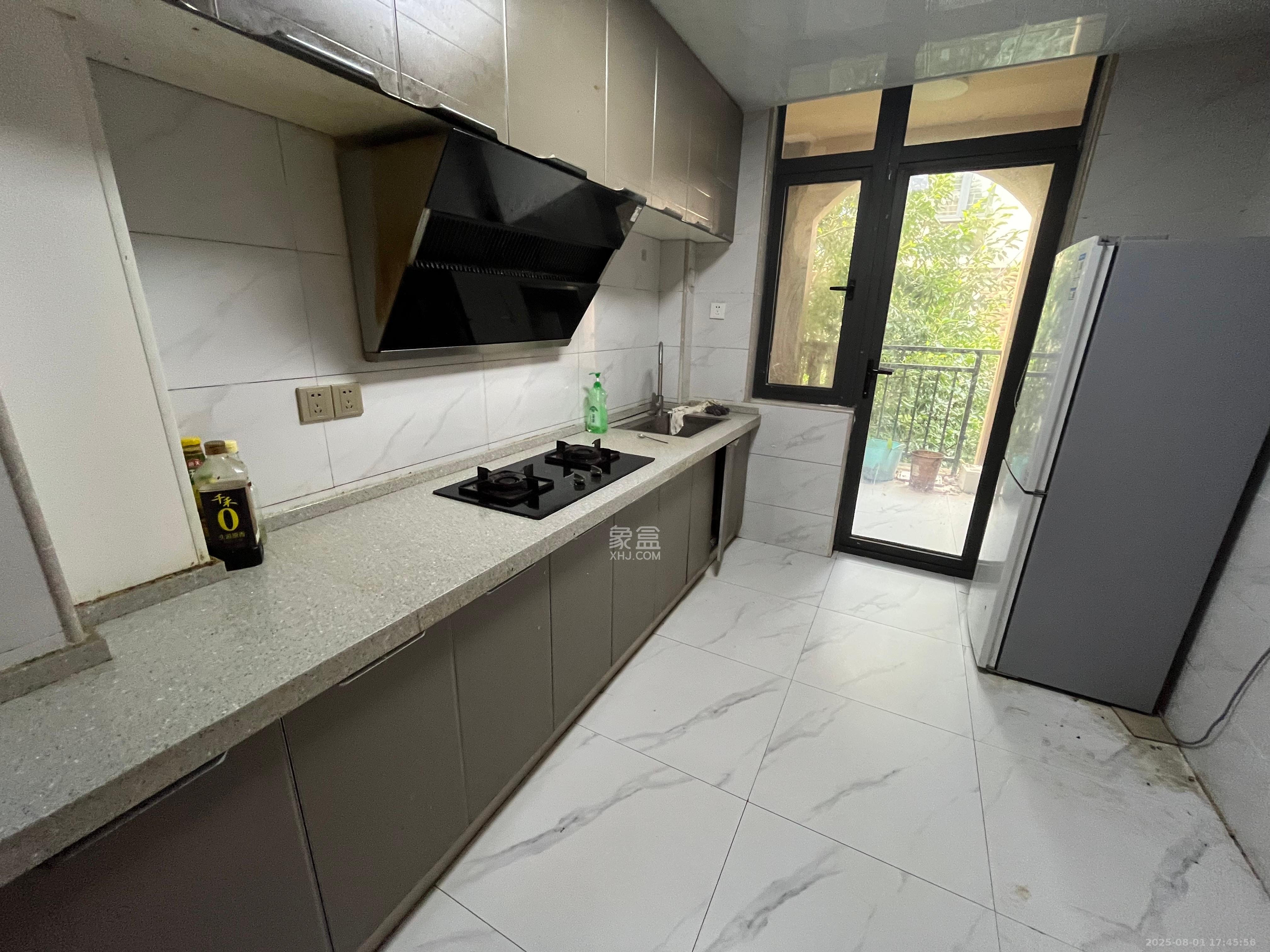 堤亚纳湾(深业沙河城) 4室2厅1卫 3500.0元/月 堤亚纳湾(深业沙河城) 4室2厅1卫 3500.0元/月室内图