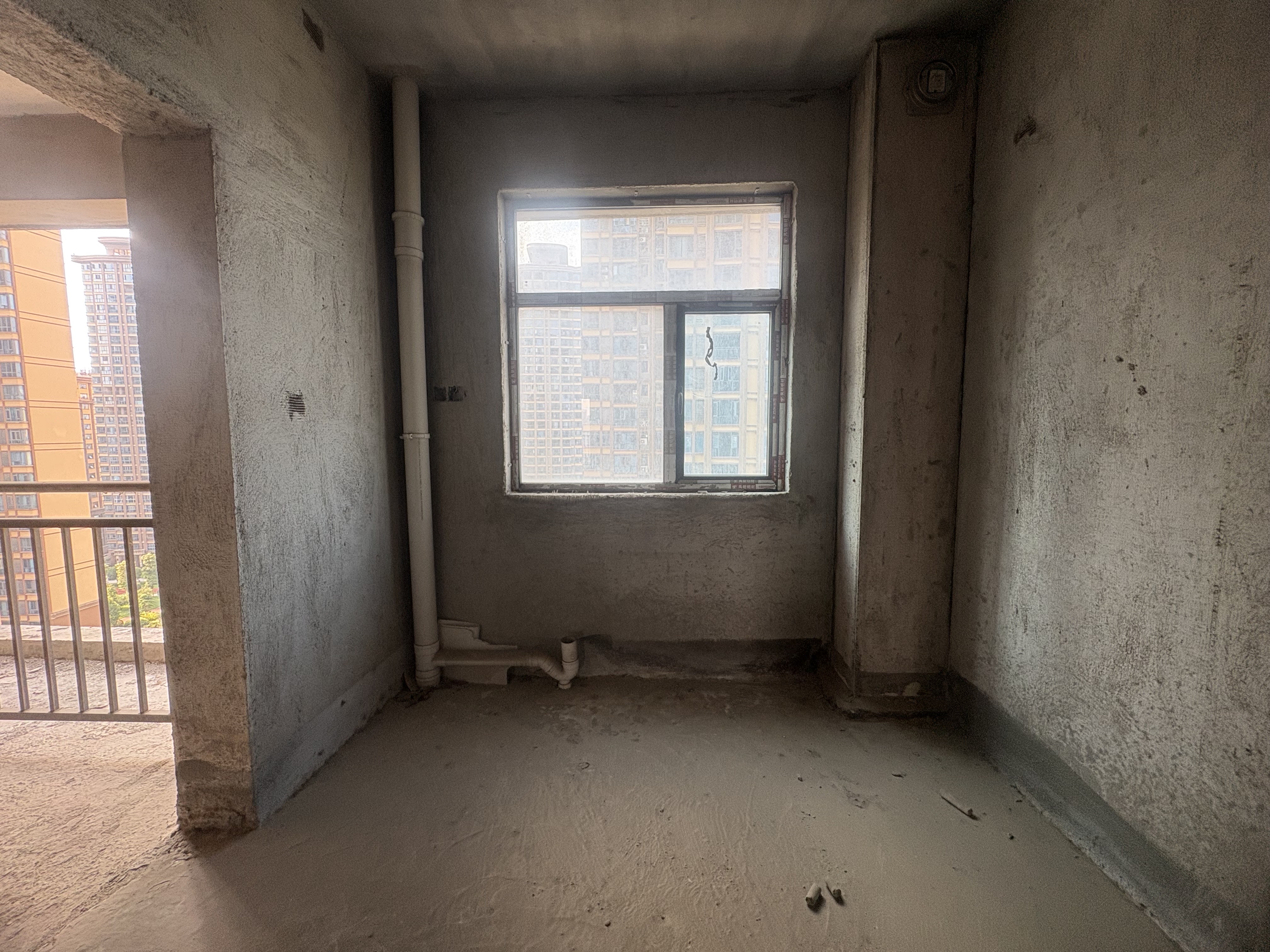 檀香山  4室2厅2卫    72.8万 檀香山  4室2厅2卫    72.8万客厅