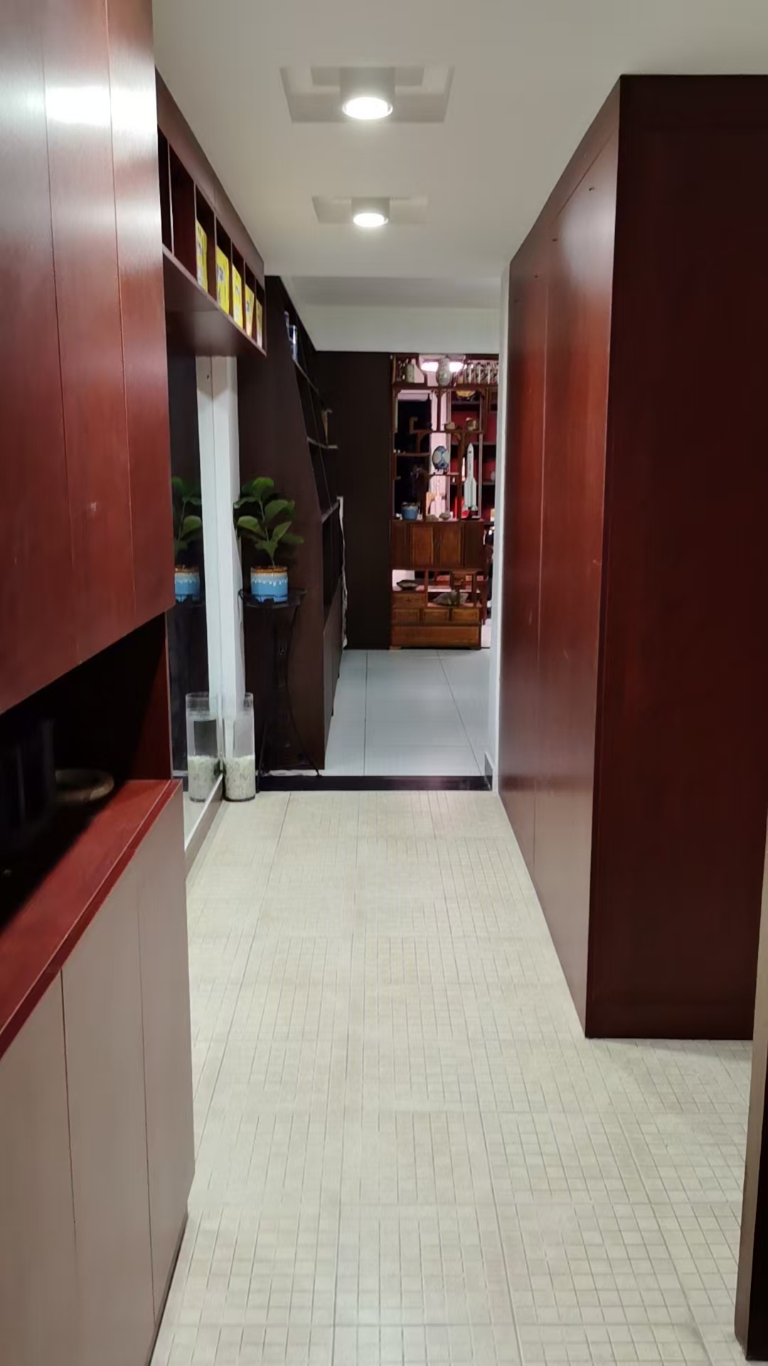 瑞特广场 1室2厅1卫 2000.0元/月 瑞特广场 1室2厅1卫 2000.0元/月室内图