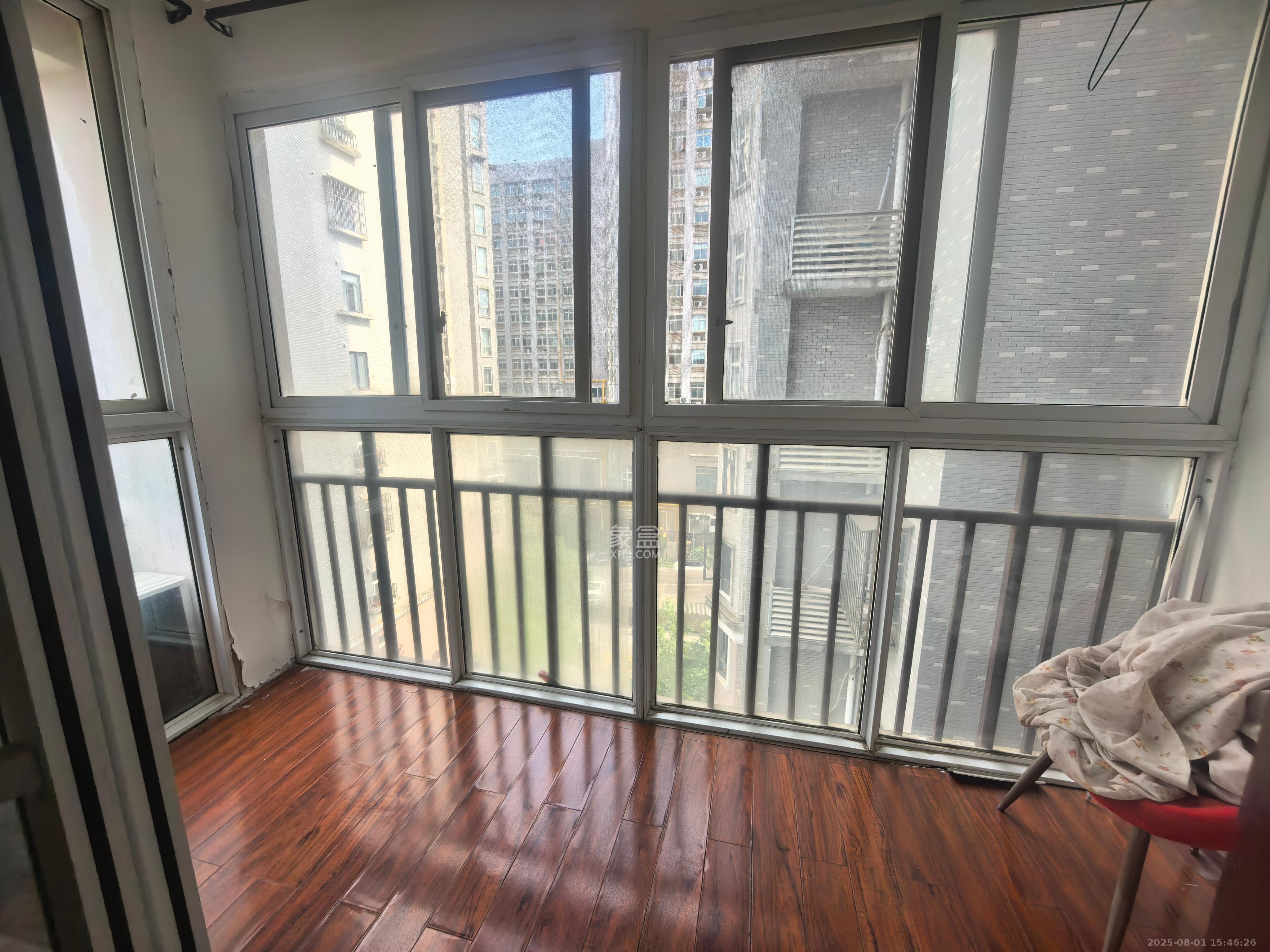 嘉盛华庭(一期、二期、三期)  3室2厅2卫    3000.0元/月 嘉盛华庭(一期、二期、三期)  3室2厅2卫    3000.0元/月室内图