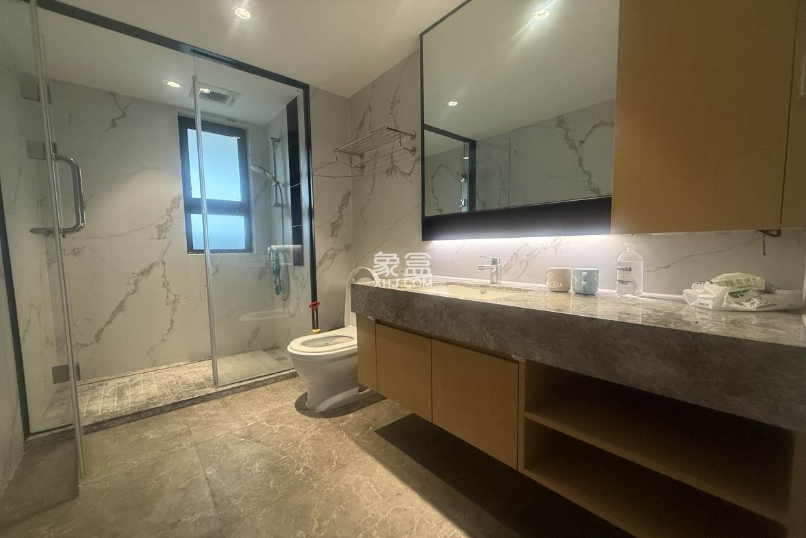 融创海口一号 4室2厅2卫 6000.00元/月 融创海口一号 4室2厅2卫 6000.00元/月室内图