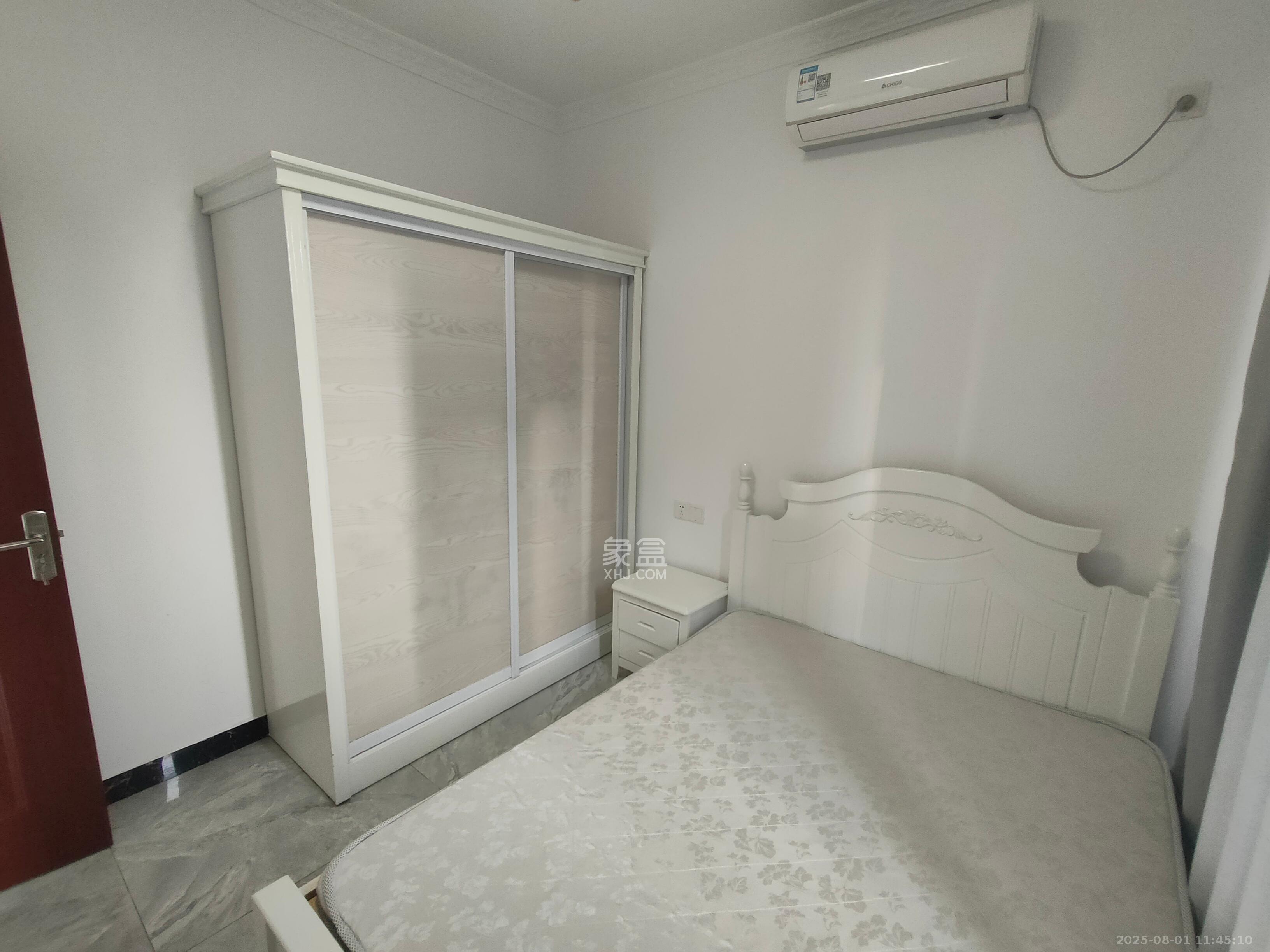 第六都（陆都小区）  2室2厅1卫    2600.0元/月室内图