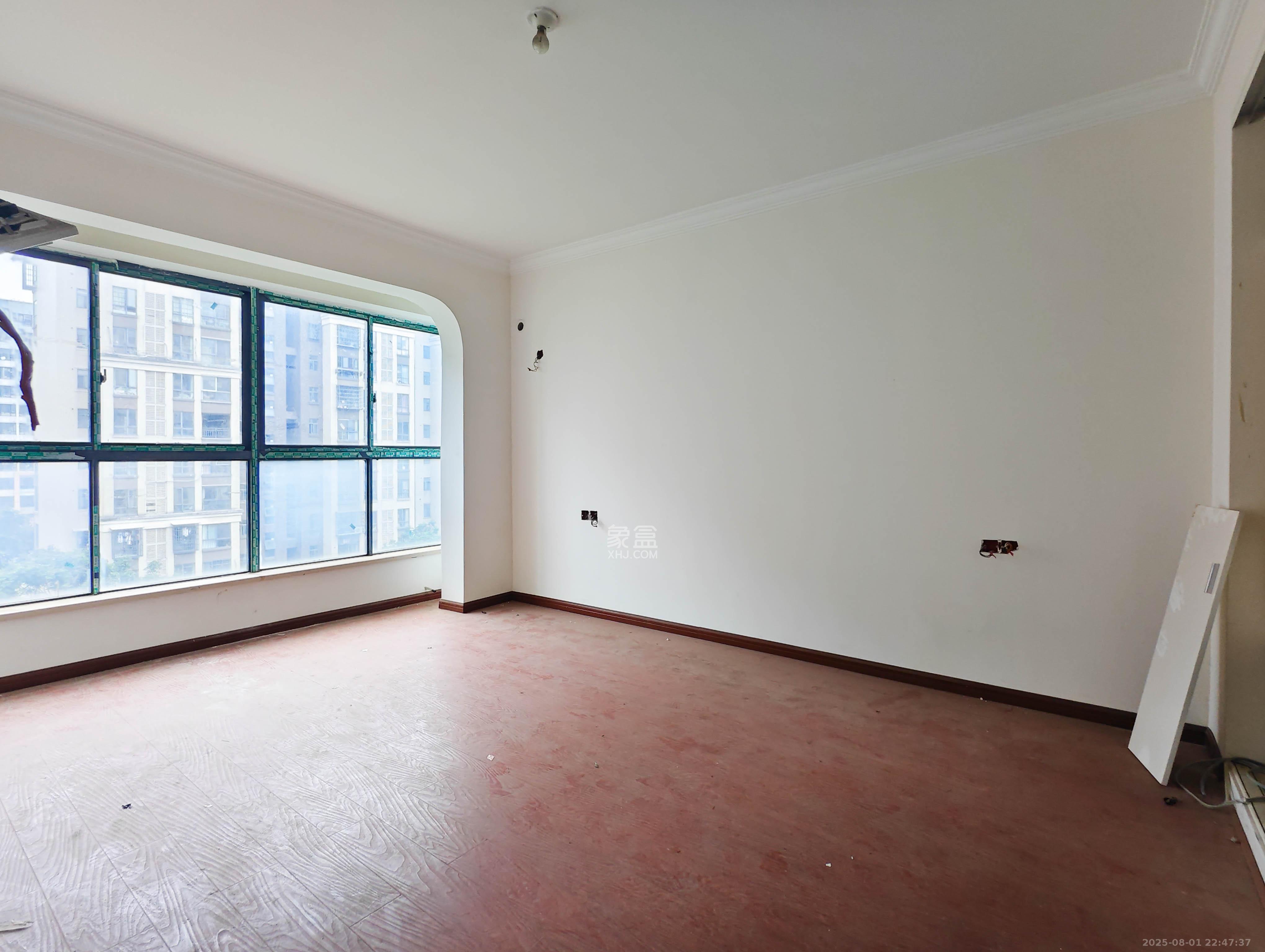 五矿紫湖香醍 4室2厅2卫 100.0万 五矿紫湖香醍 4室2厅2卫 100.0万卧室