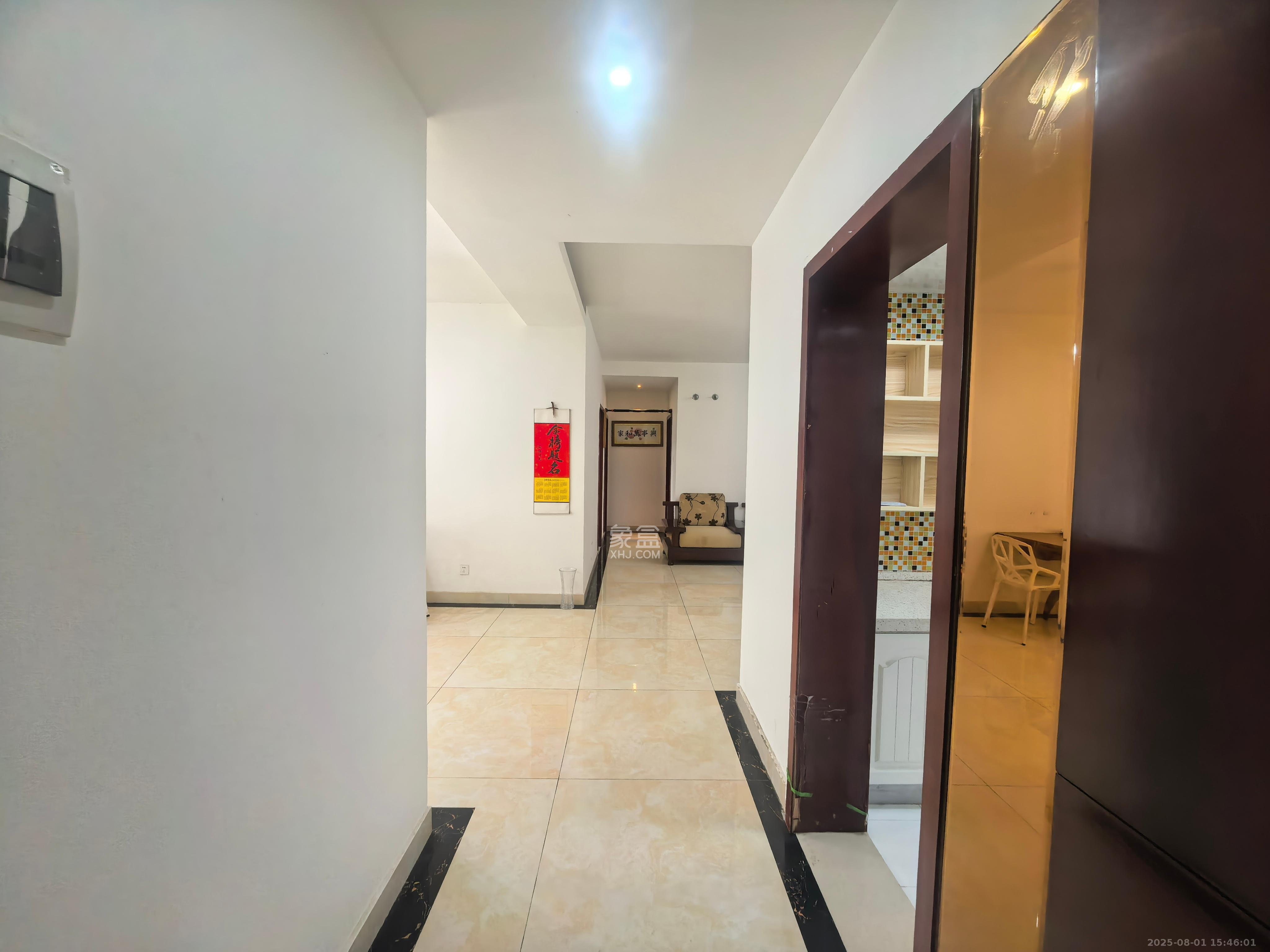 嘉盛华庭（一期、二期、三期）  3室2厅2卫    3000.0元/月室内图