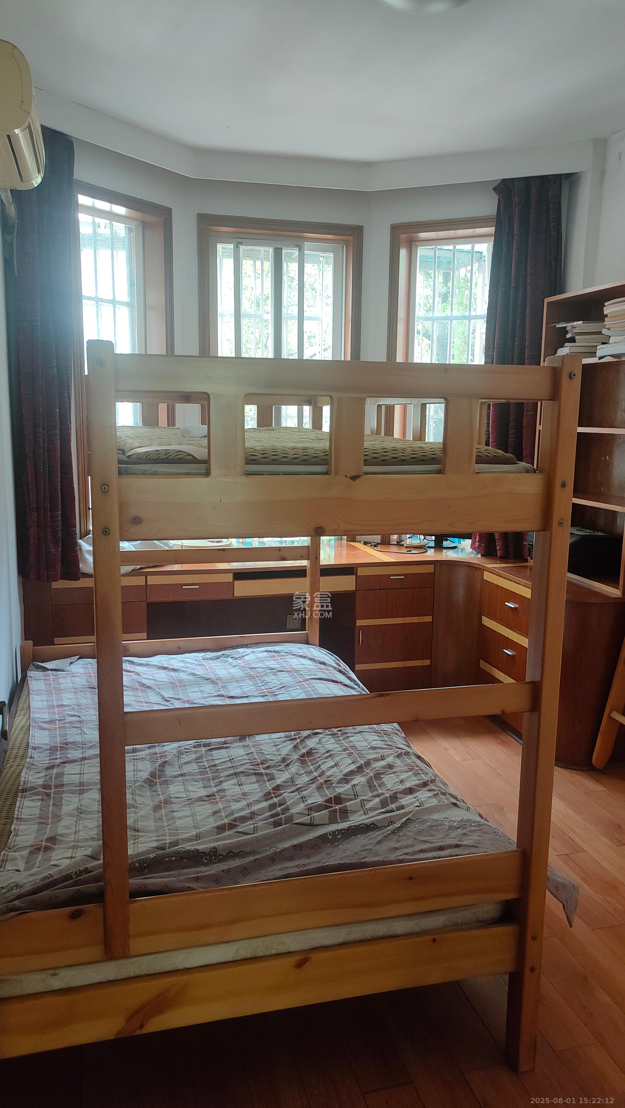 山水人家三期  3室2厅2卫    1800.0元/月室内图