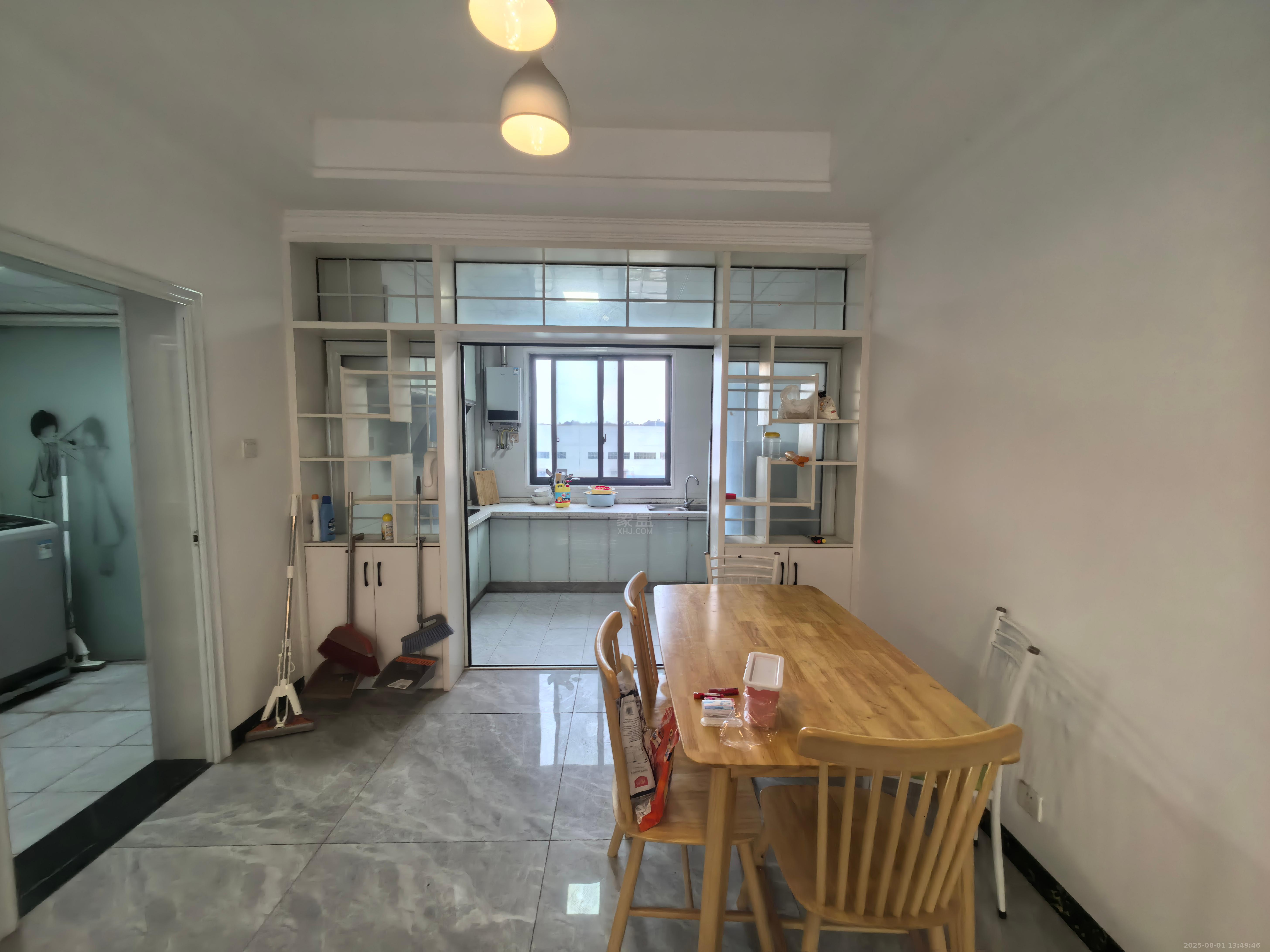 新明B安置小区 4室2厅2卫 1900.0元/月 新明B安置小区 4室2厅2卫 1900.0元/月室内图