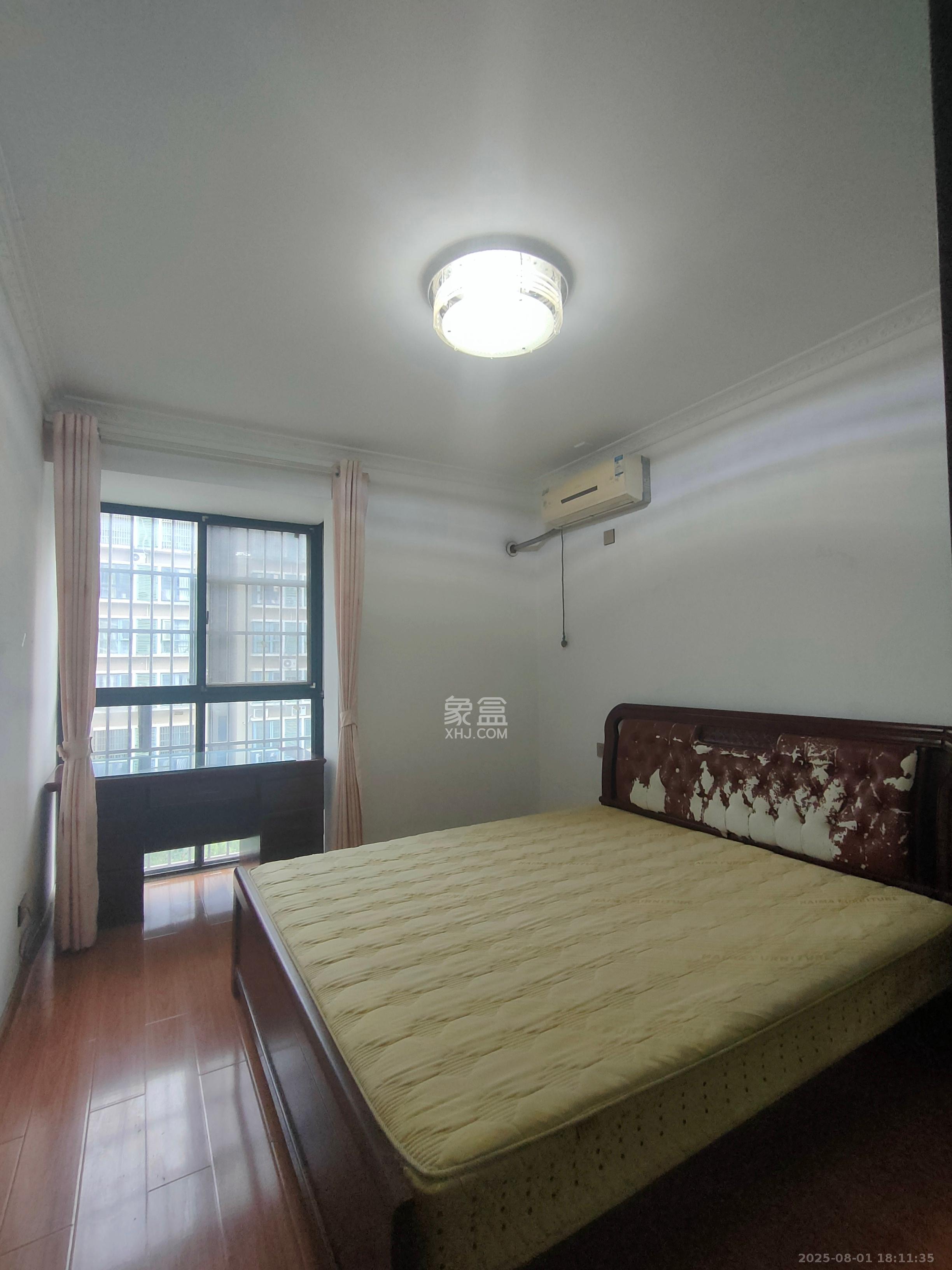 东岸锦城(东方人家)  3室2厅2卫   2300.00元/月室内图