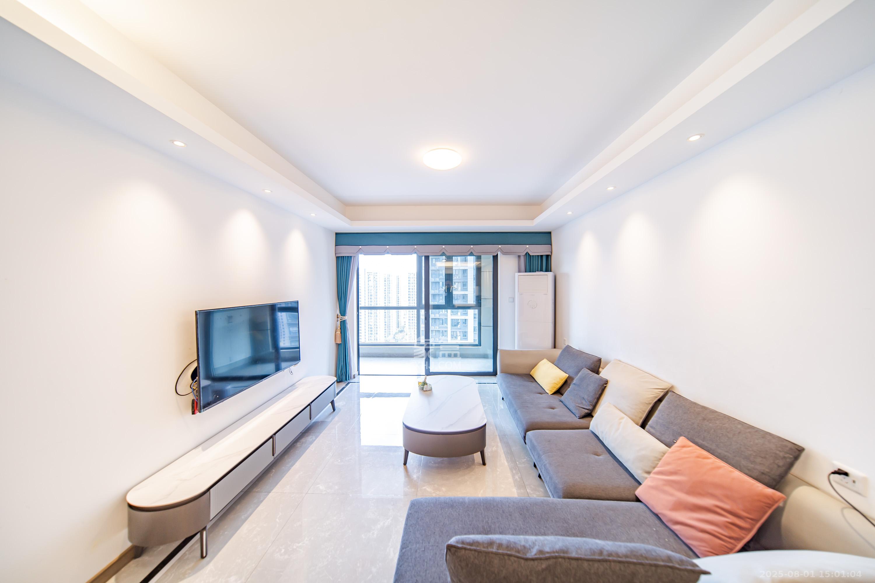 映客龙湖璟翠公馆(映客龙湖璟翠中心)  3室2厅2卫    145.0万 映客龙湖璟翠公馆(映客龙湖璟翠中心)  3室2厅2卫    145.0万客厅