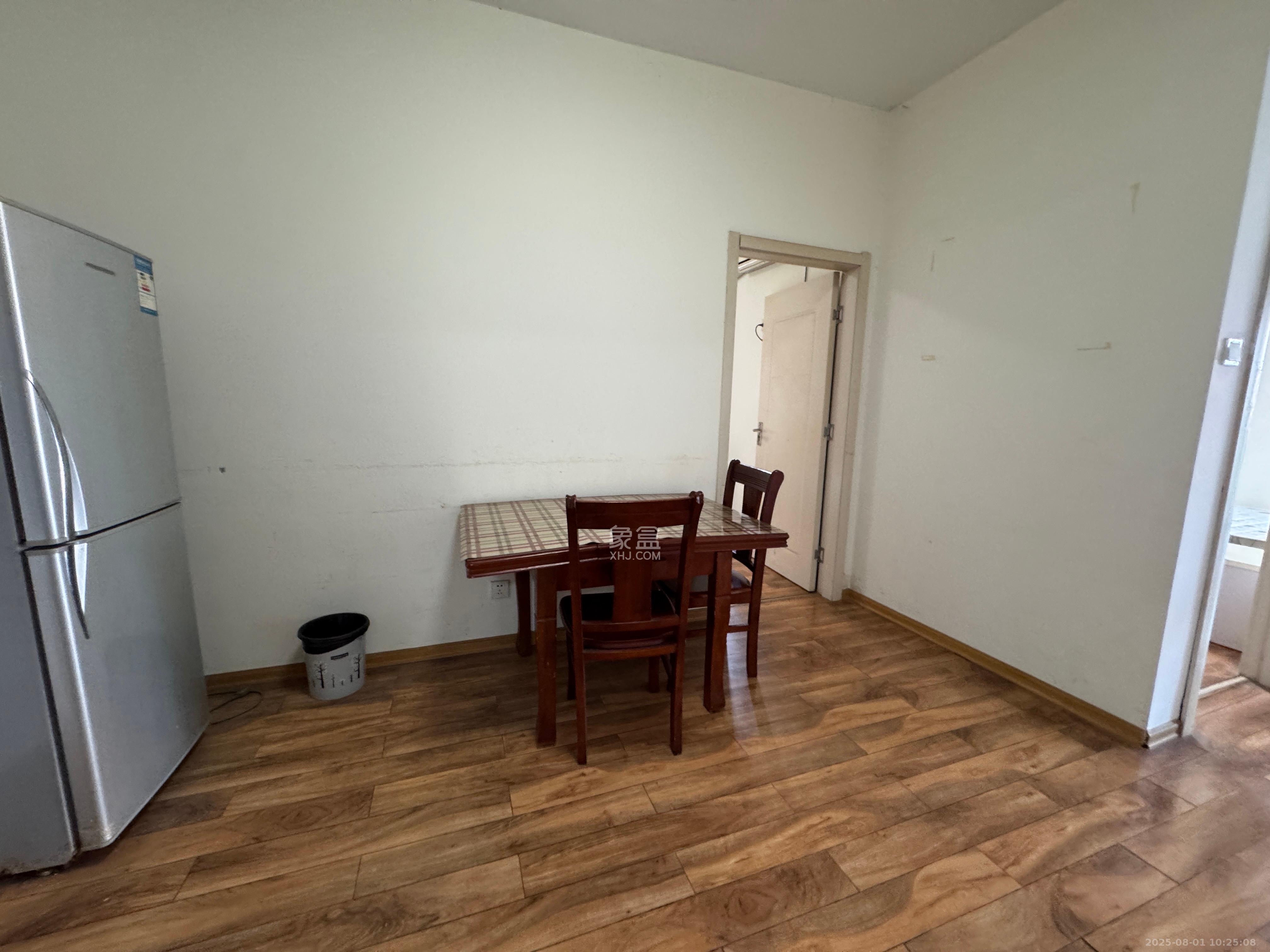 瑞都华庭(华庭美苑)  3室2厅1卫    2000.0元/月 瑞都华庭(华庭美苑)  3室2厅1卫    2000.0元/月室内图