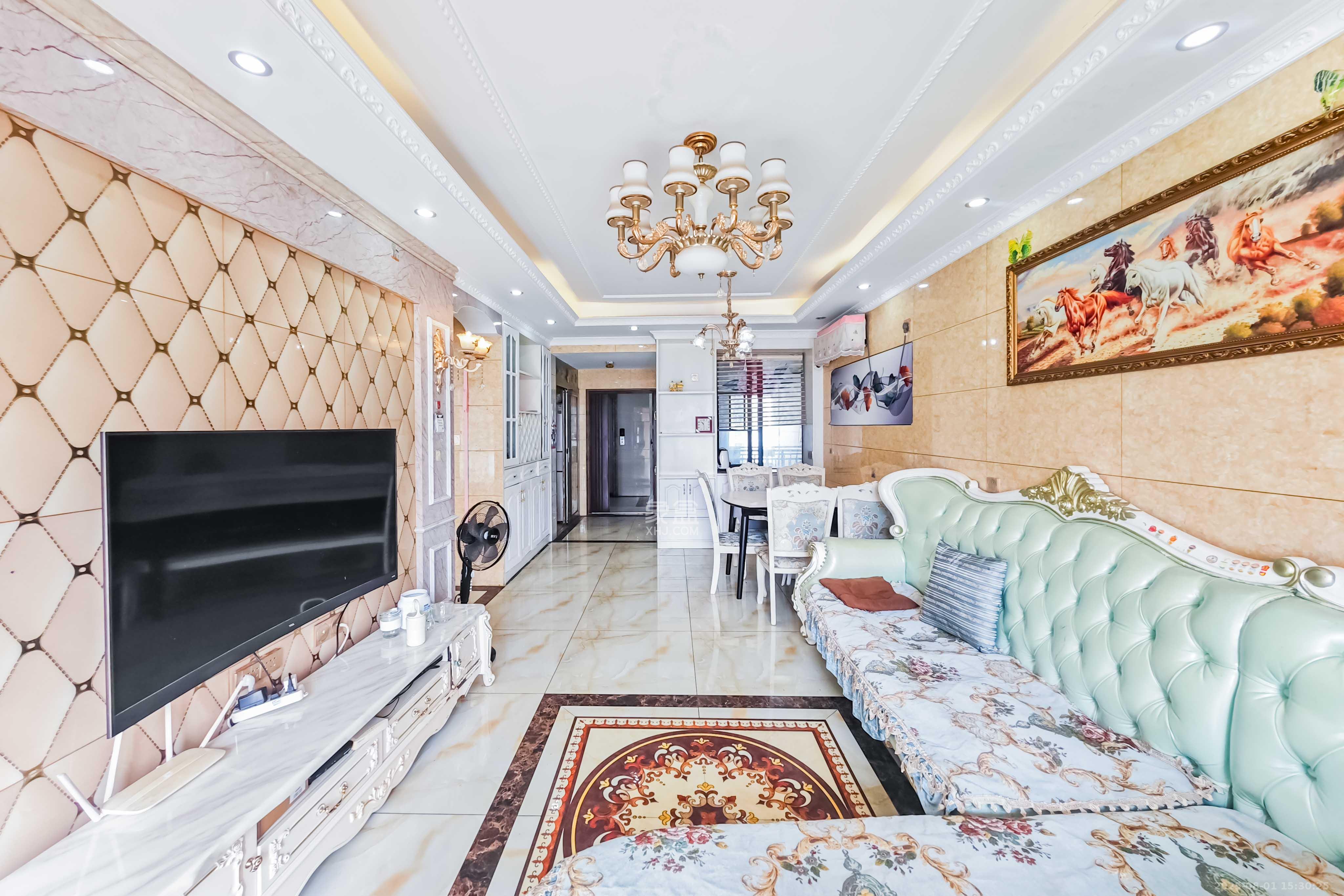 兴旺正佳广场(金石雅苑) 3室2厅1卫 106.0万 兴旺正佳广场(金石雅苑) 3室2厅1卫 106.0万客厅