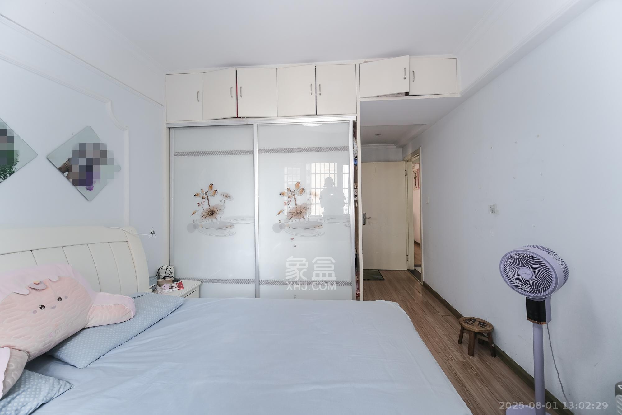 保利香槟国际 3室2厅2卫 83.00万 保利香槟国际 3室2厅2卫 83.00万卧室