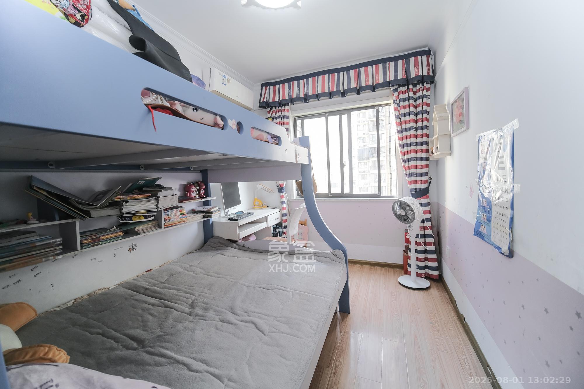 保利香槟国际 3室2厅2卫 83.00万 保利香槟国际 3室2厅2卫 83.00万卧室