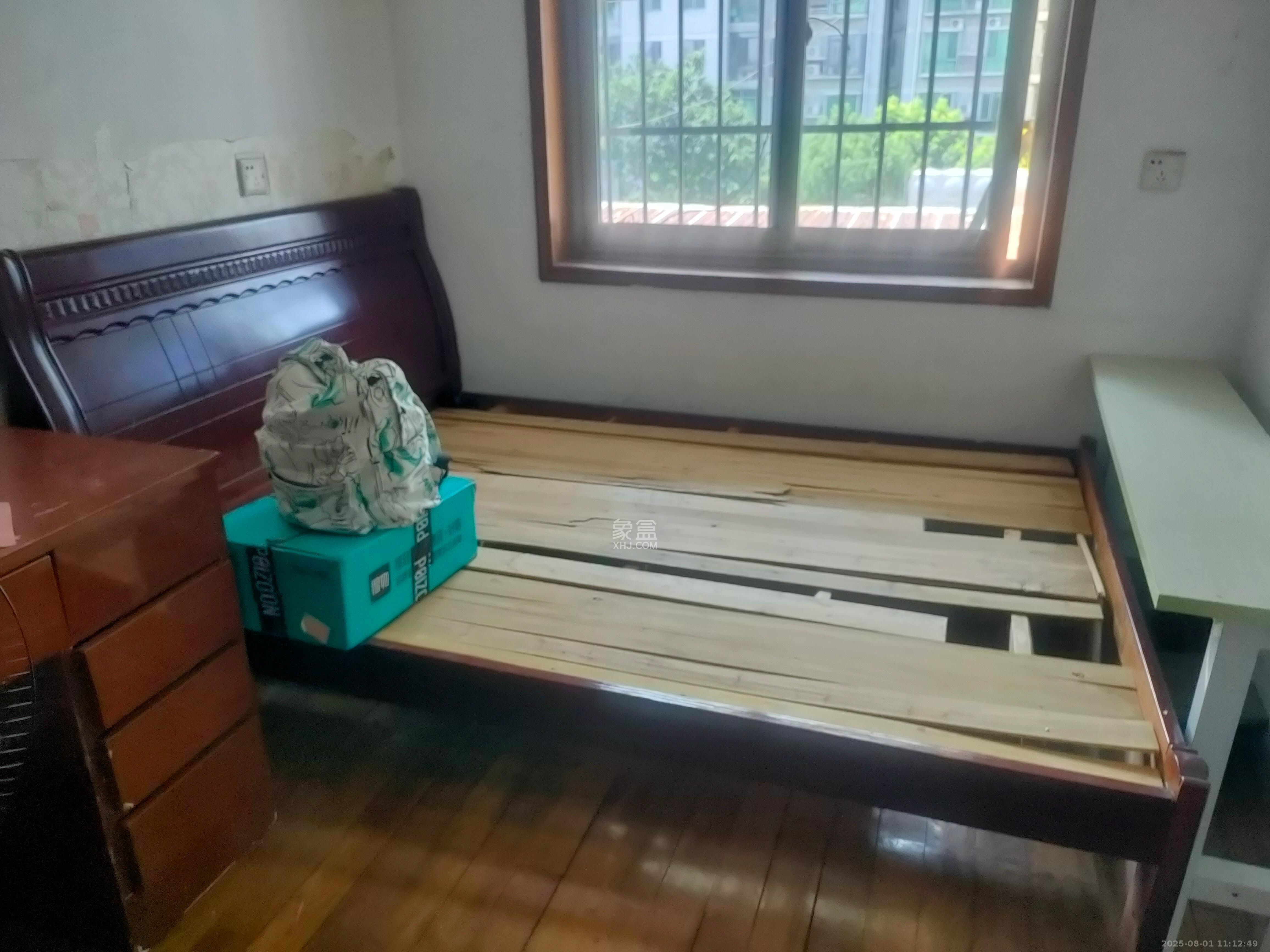 长鑫巷衡器厂单位房  2室1厅1卫   1250.00元/月室内图