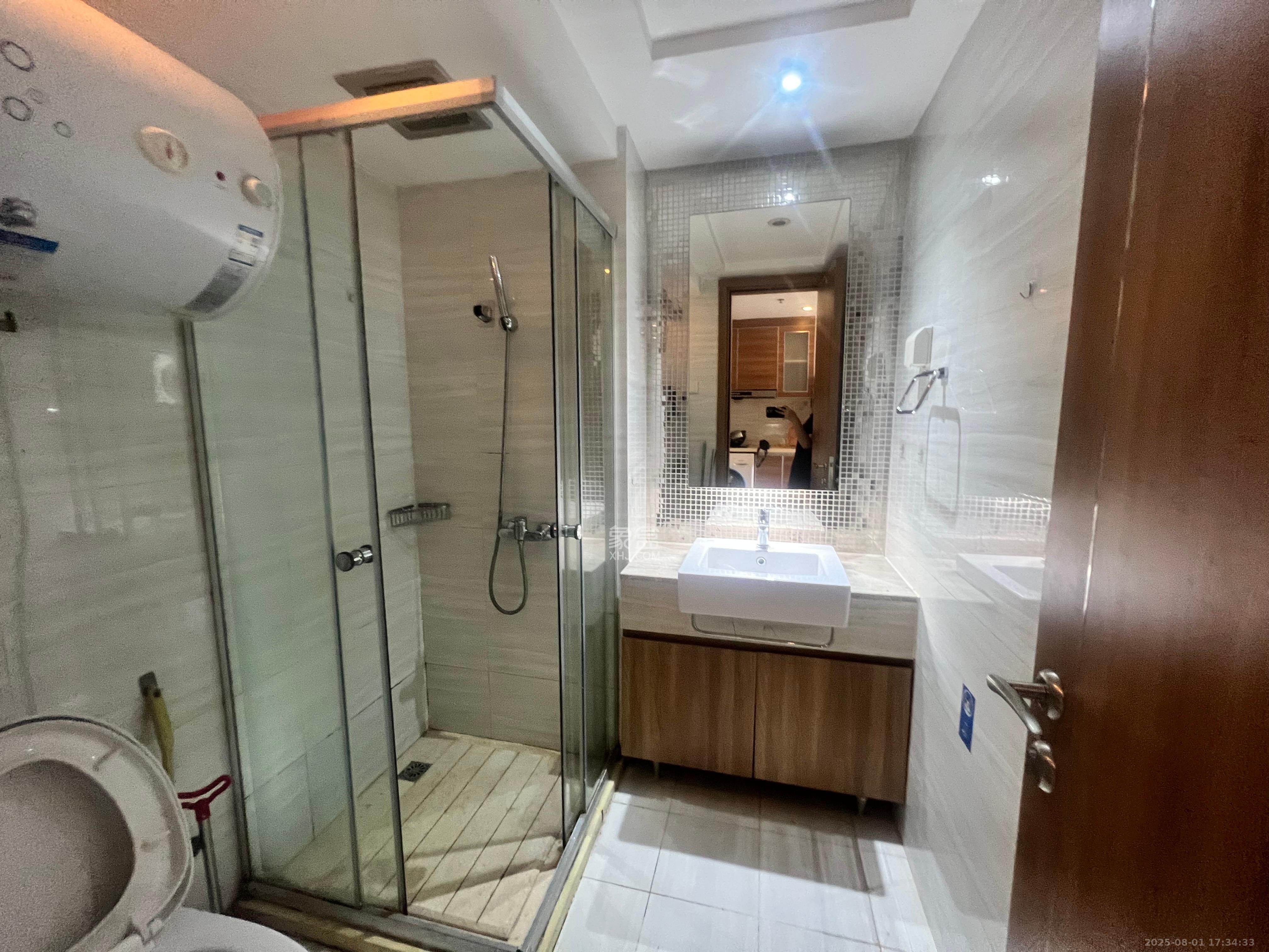 恒大国际广场 1室1厅1卫 1600.0元/月 恒大国际广场 1室1厅1卫 1600.0元/月室内图