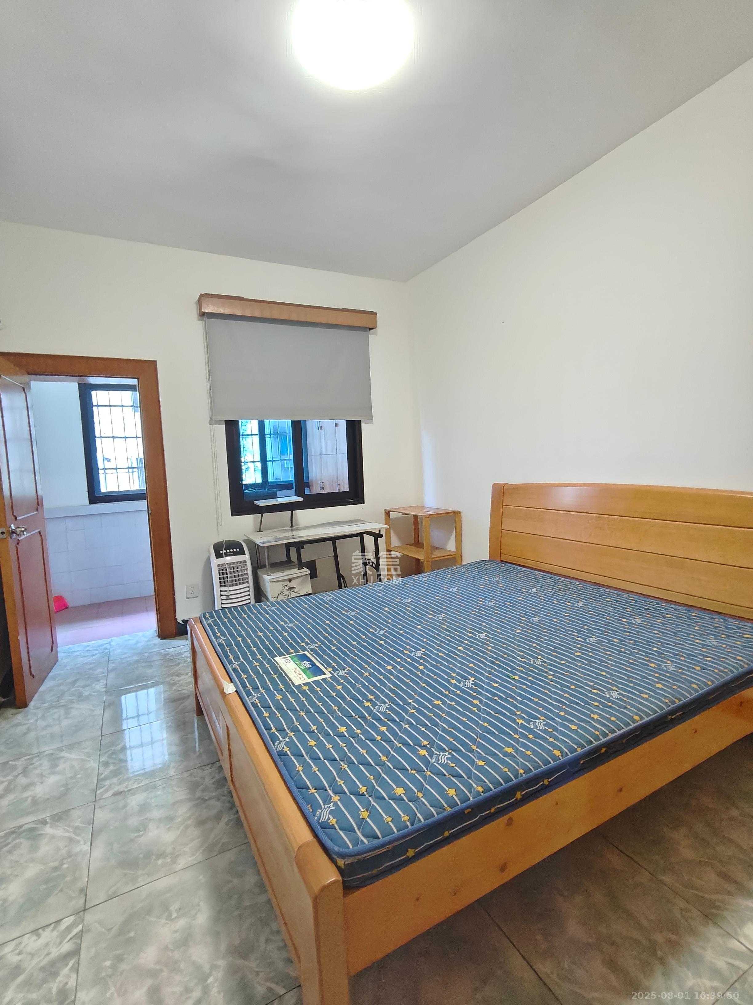 解放东路建行宿舍  3室1厅1卫    2500.0元/月室内图