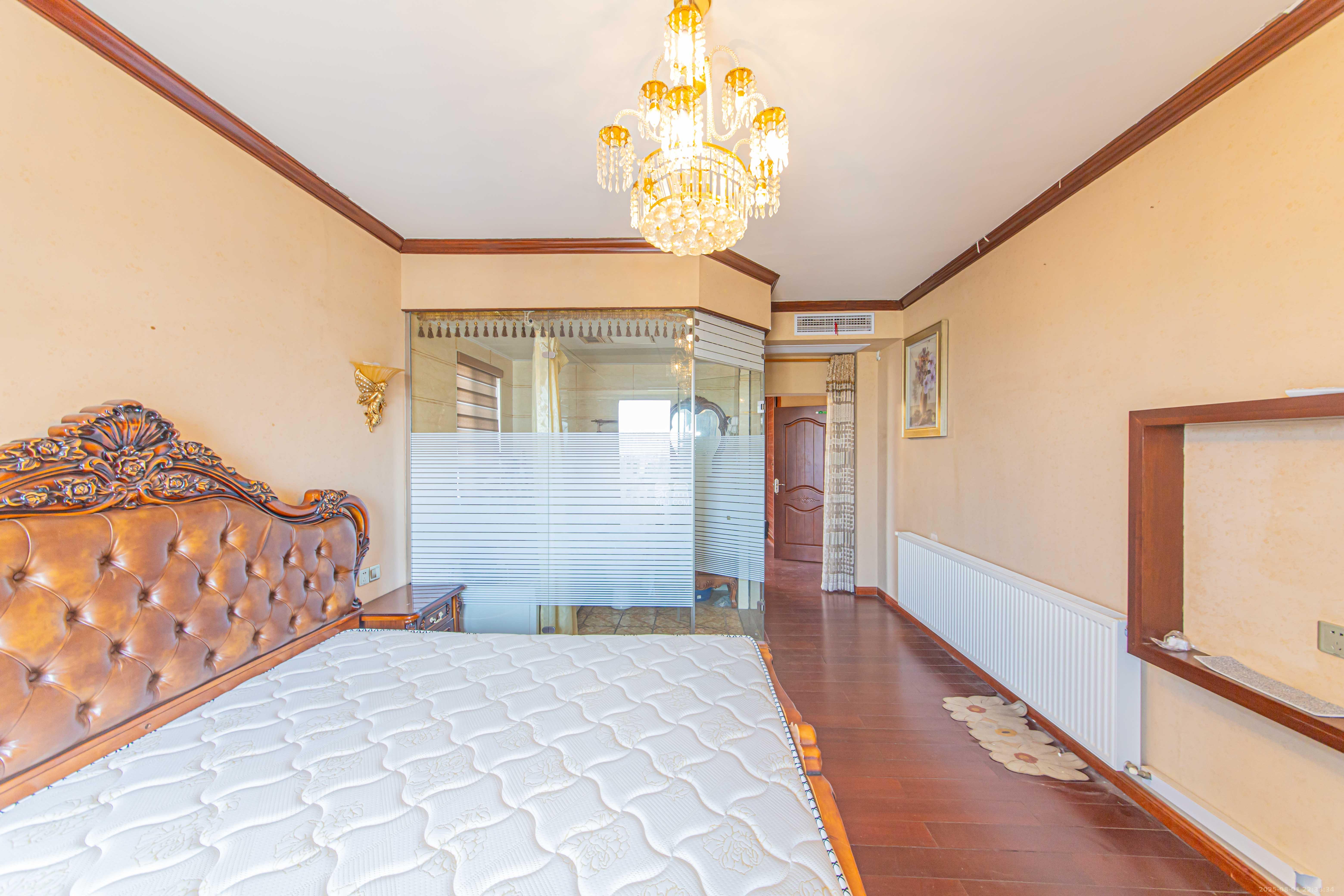 九峰远见 6室3厅4卫 266.0万 九峰远见 6室3厅4卫 266.0万卧室