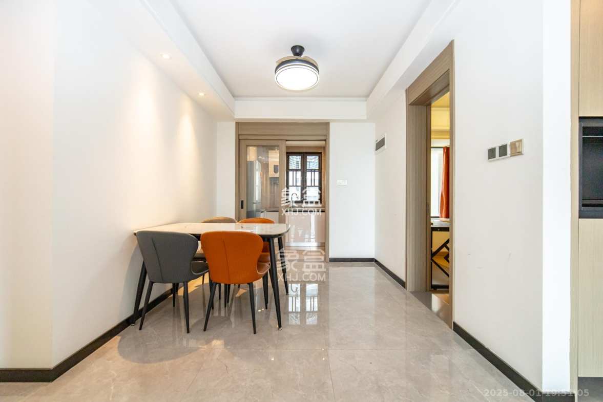 东原麓印长江A区  4室2厅2卫    140.0万 东原麓印长江A区  4室2厅2卫    140.0万其他