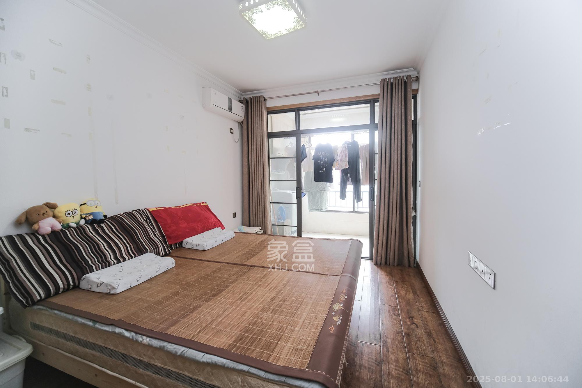 好望谷  3室2厅2卫    72.0万 好望谷  3室2厅2卫    72.0万卧室