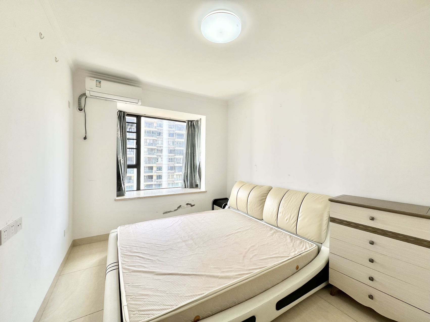 兆南和园 2室2厅1卫 2600.0元/月 兆南和园 2室2厅1卫 2600.0元/月室内图