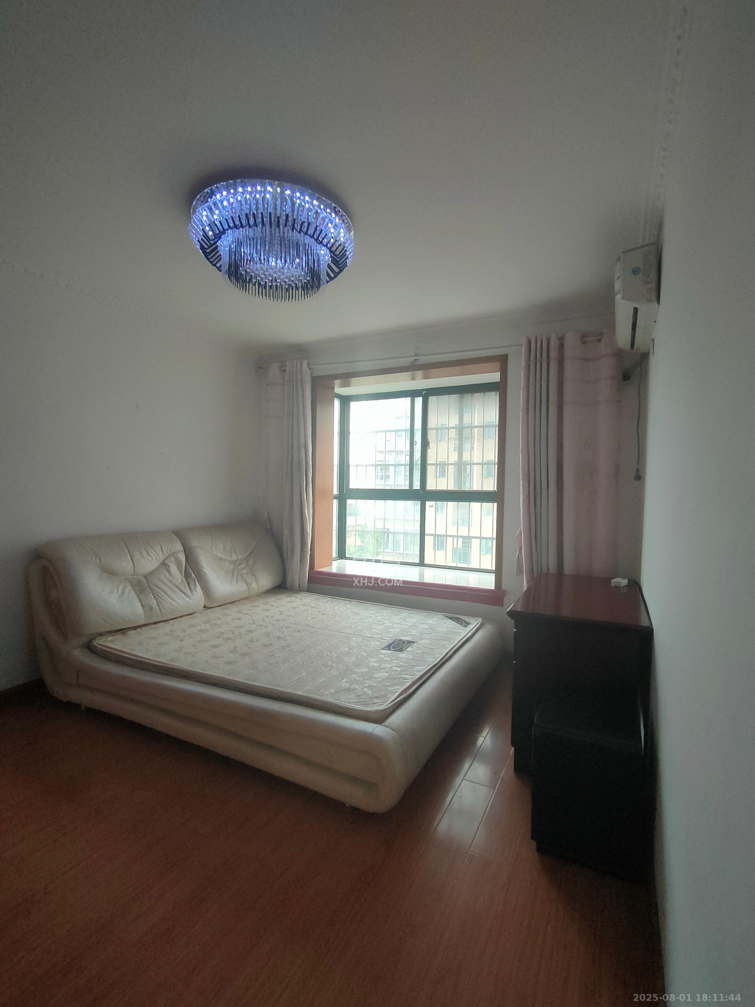 东岸锦城(东方人家)  3室2厅2卫   2300.00元/月室内图