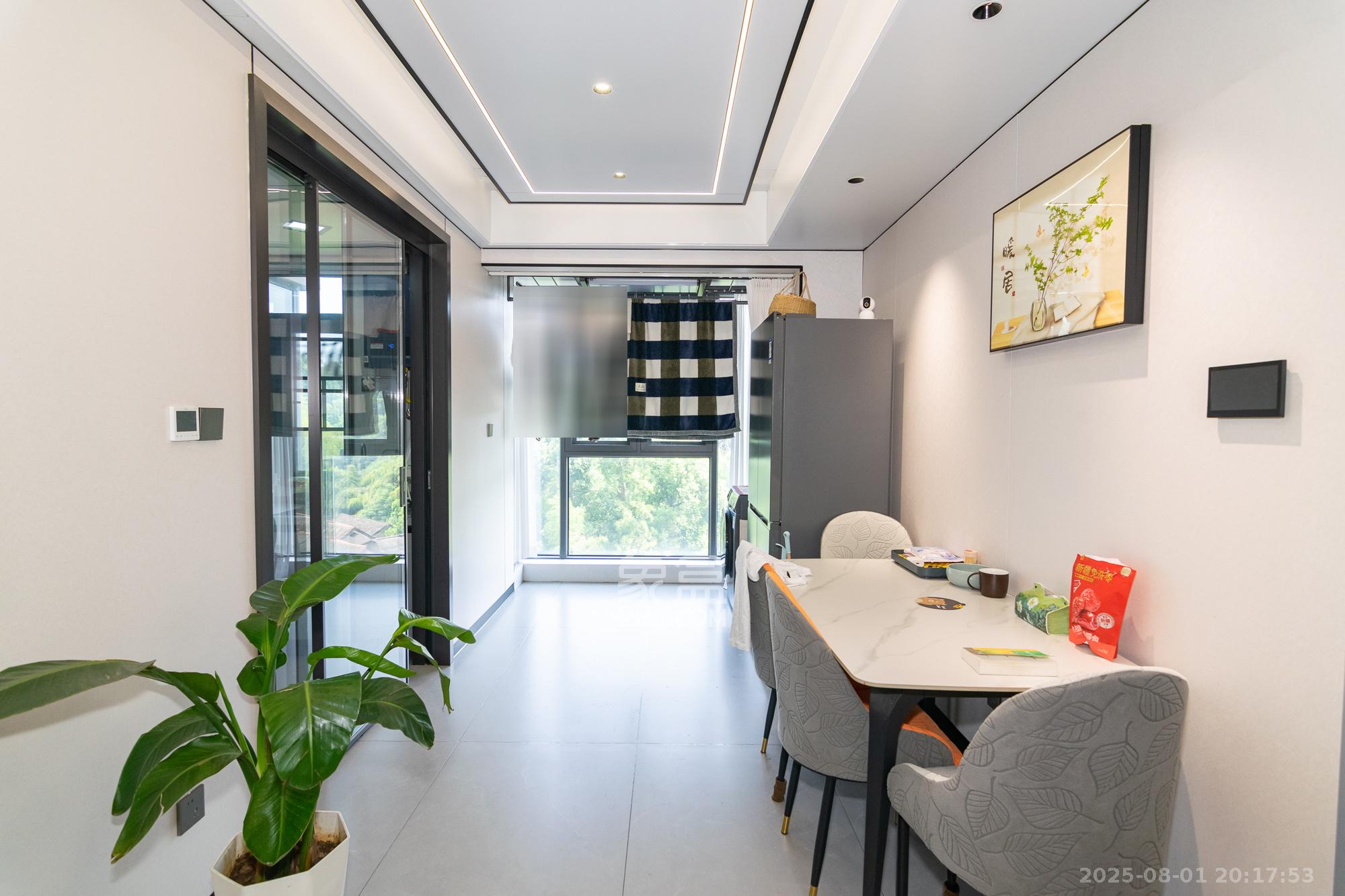 大汉汉府三期(大汉汉学府) 4室2厅2卫 124.0万 大汉汉府三期(大汉汉学府) 4室2厅2卫 124.0万客厅