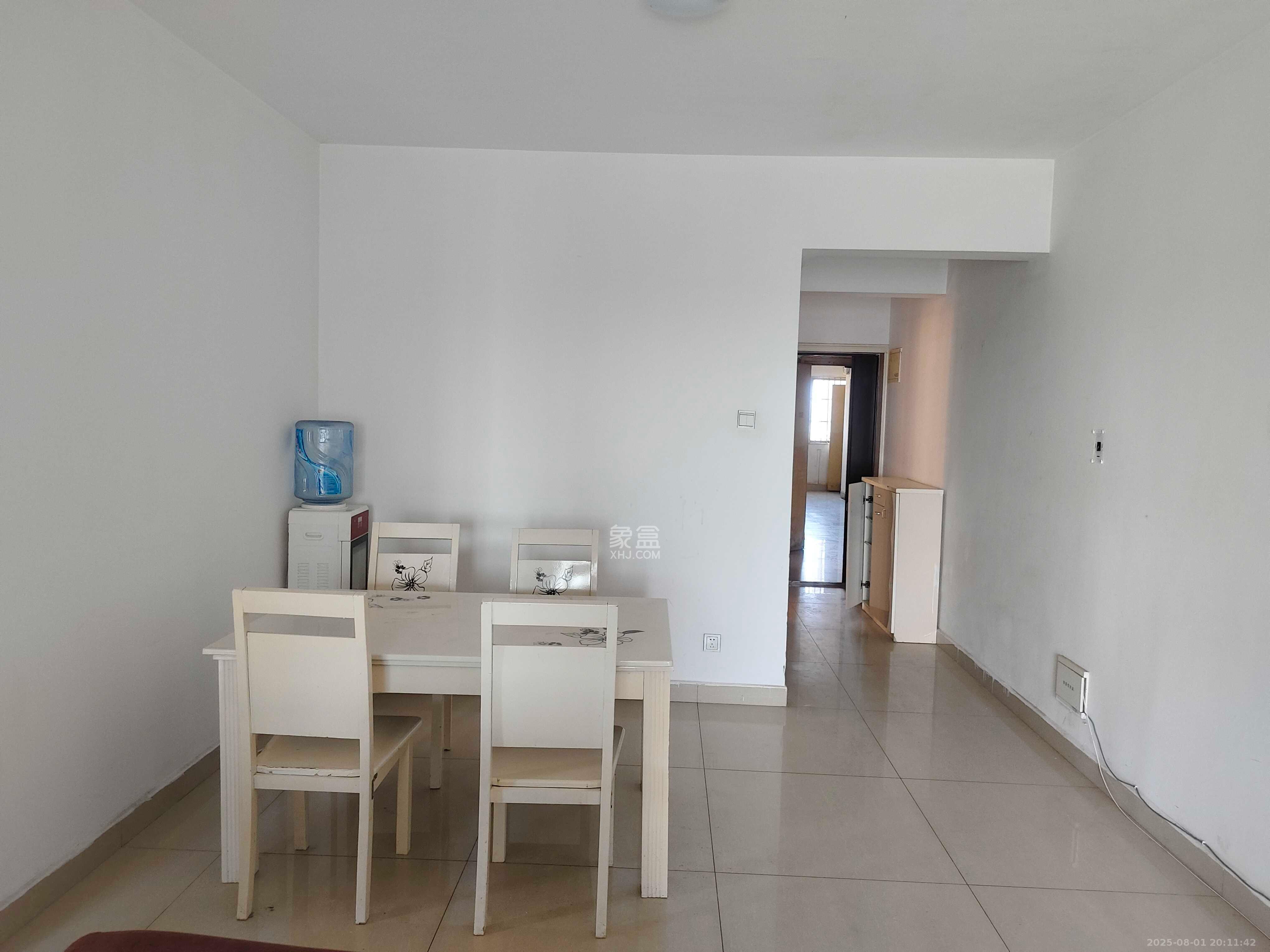 上海城小区 3室2厅1卫 2400.0元/月 上海城小区 3室2厅1卫 2400.0元/月室内图