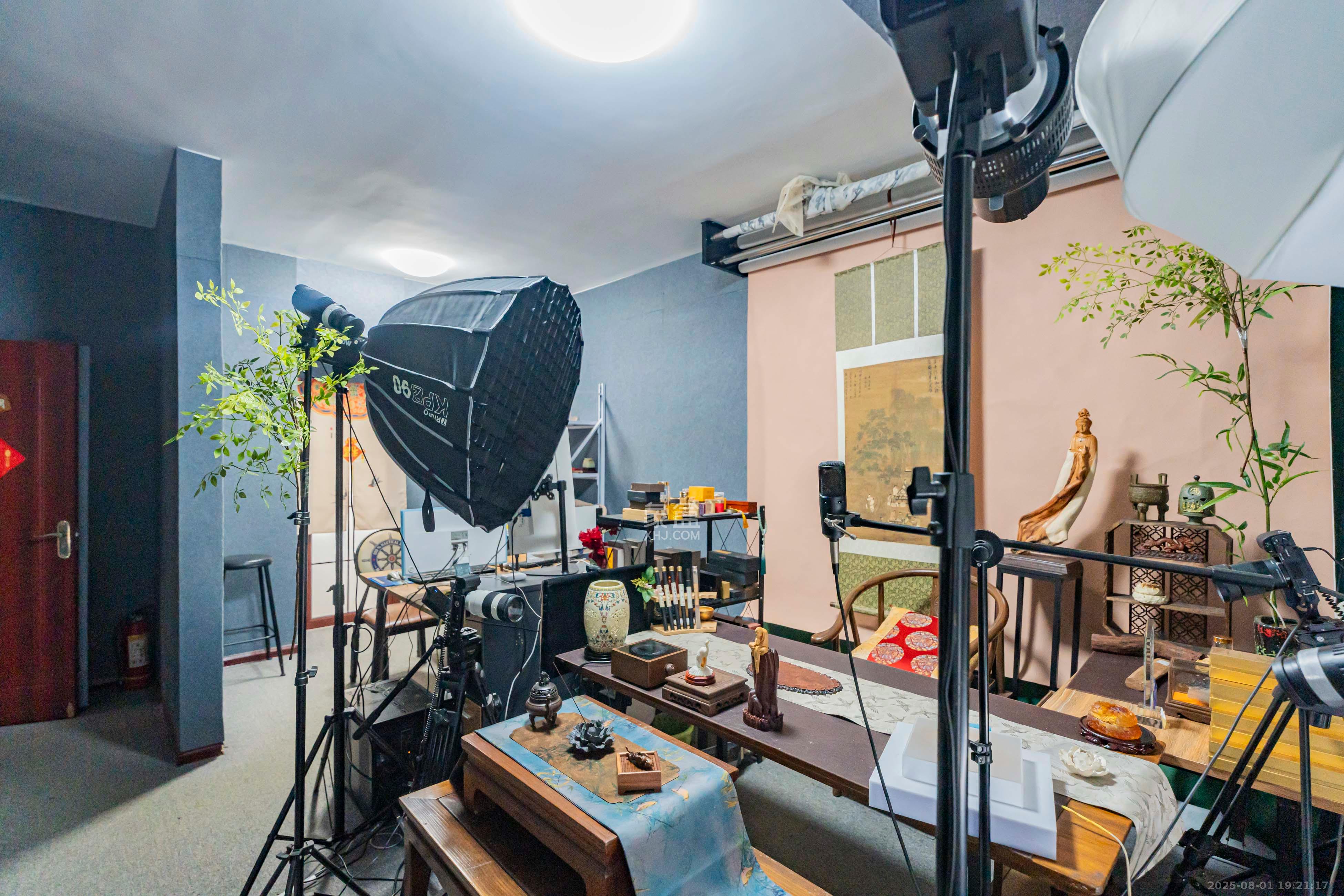 归心苑  5室2厅2卫    199.0万 归心苑  5室2厅2卫    199.0万卧室