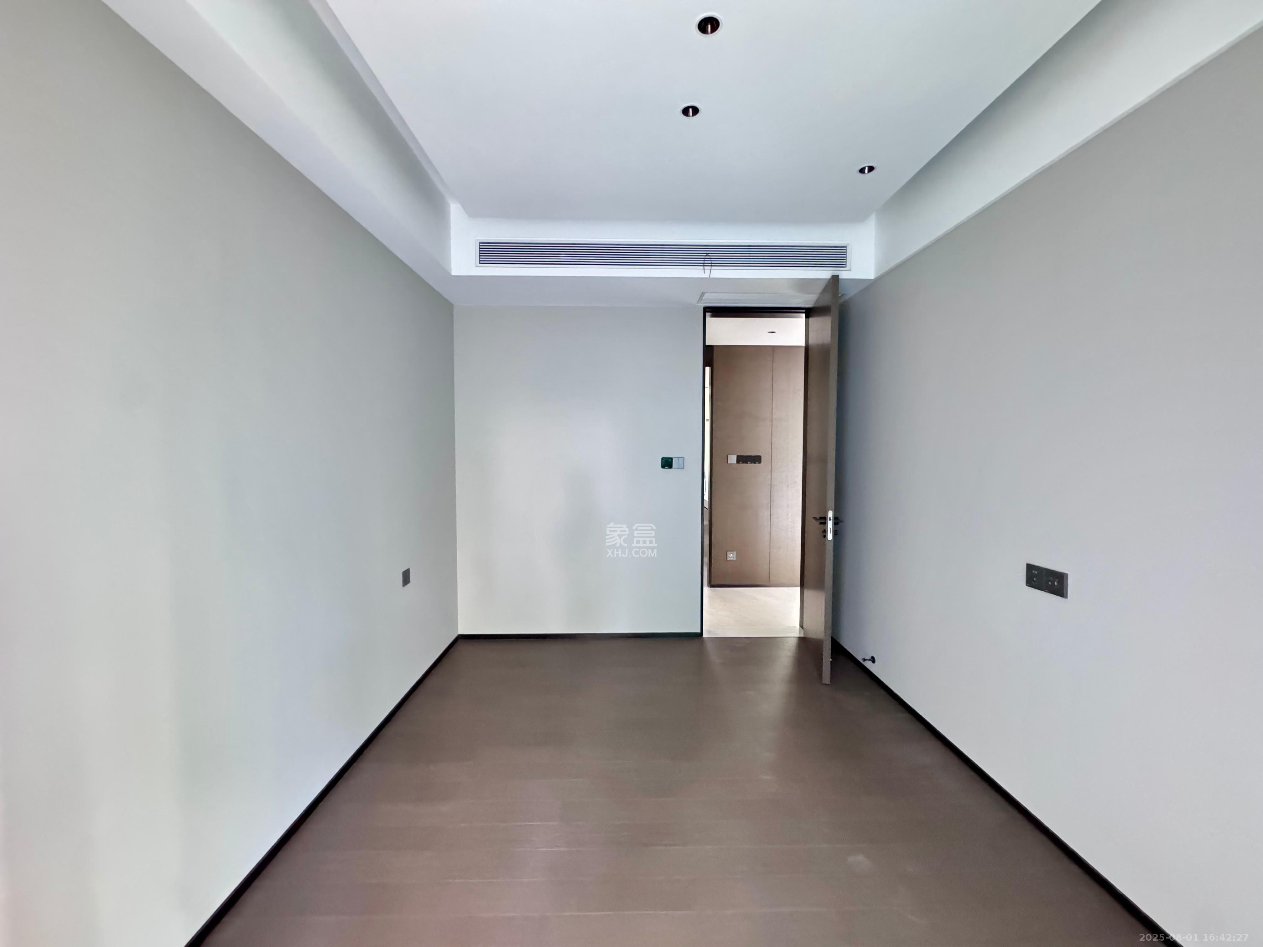 中海阅湘台  4室2厅3卫    11000.0元/月室内图