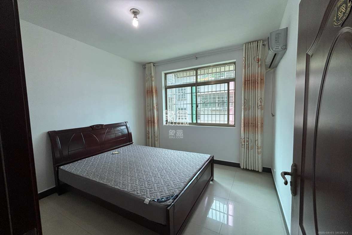 金桂小区一期 3室1厅1卫 1600.0元/月 金桂小区一期 3室1厅1卫 1600.0元/月室内图