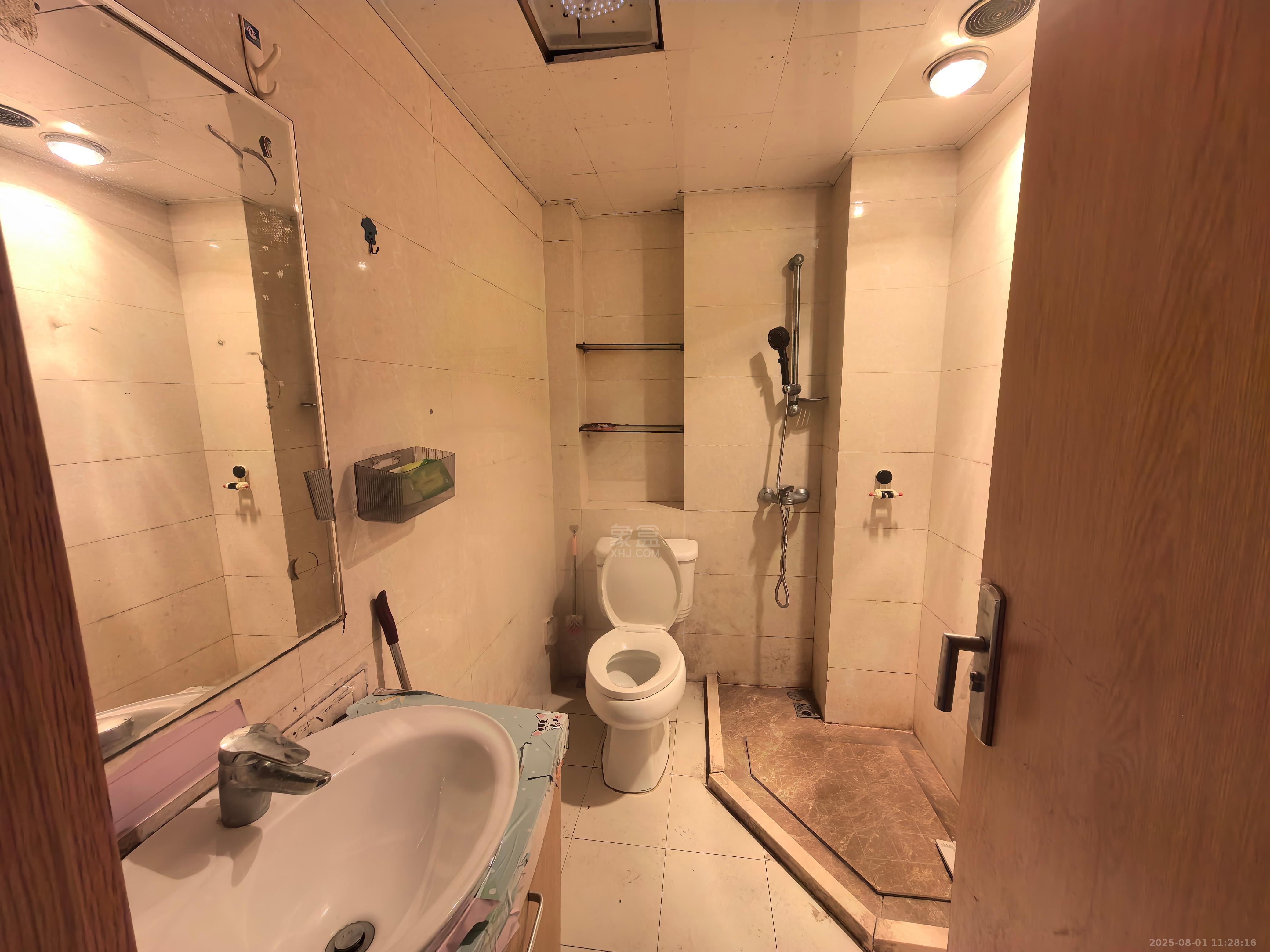 山水国际 1室1厅1卫 850.0元/月 山水国际 1室1厅1卫 850.0元/月室内图