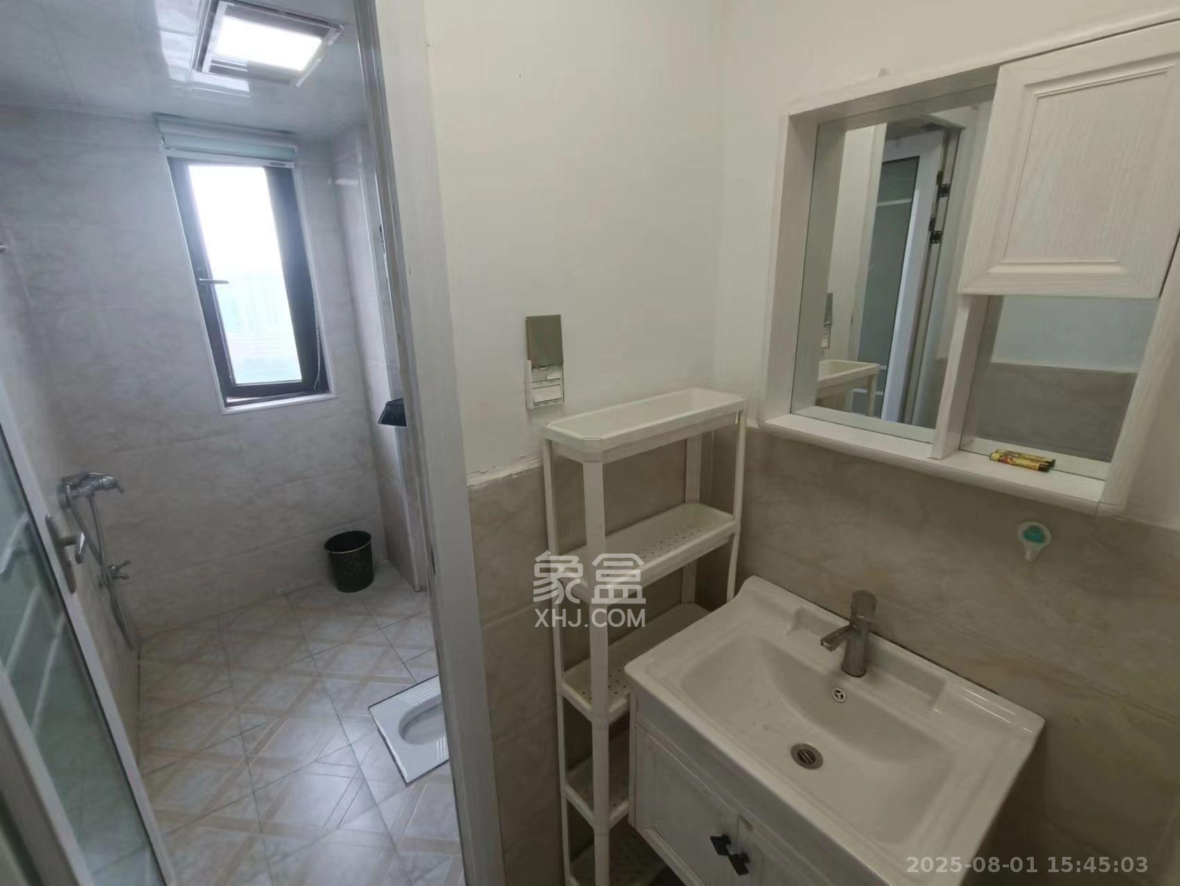 融创融公馆(融创臻苑)  4室2厅2卫    2600.0元/月 融创融公馆(融创臻苑)  4室2厅2卫    2600.0元/月室内图