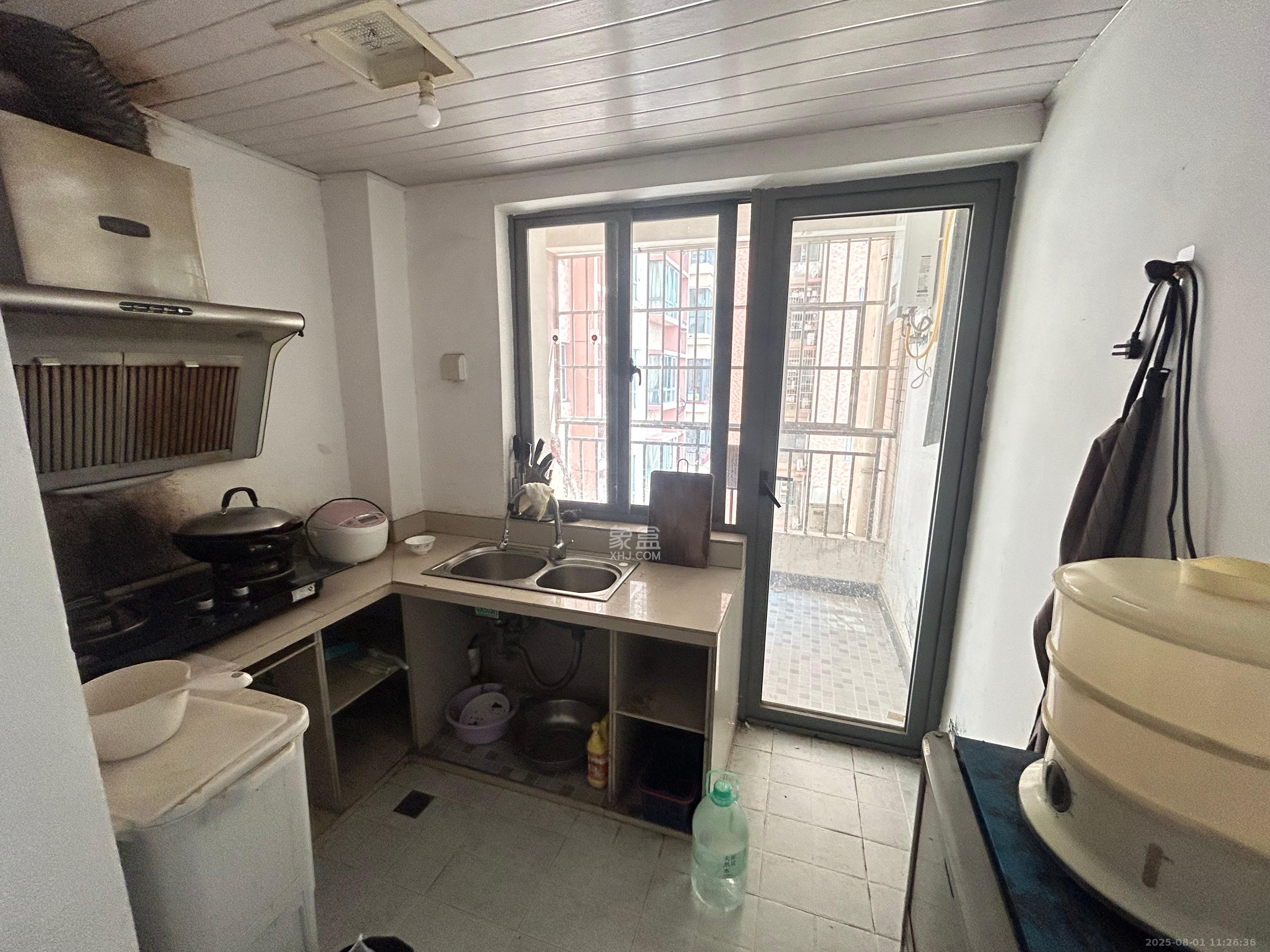 上海城小区 3室2厅2卫 2400.0元/月 上海城小区 3室2厅2卫 2400.0元/月室内图