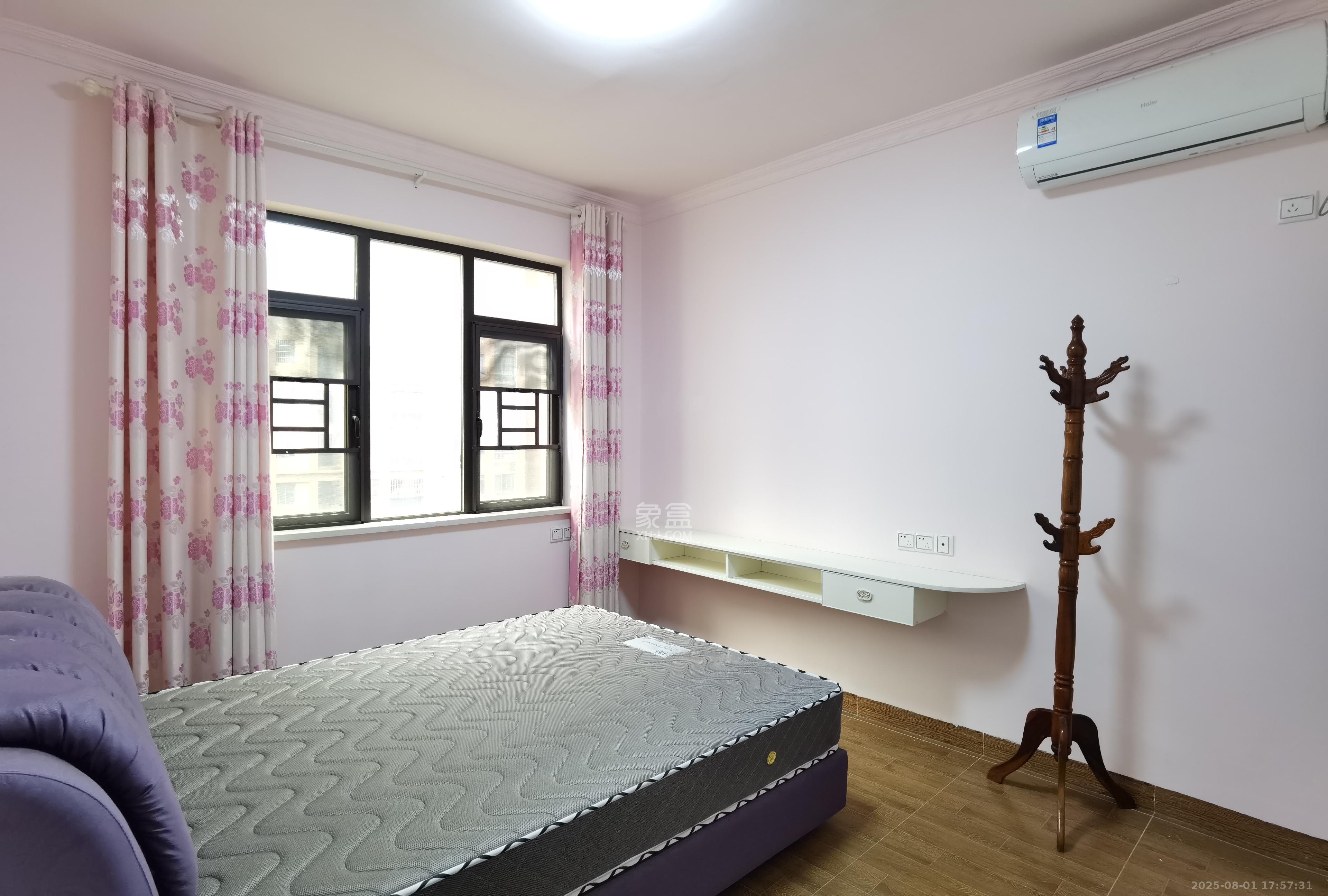 乾源国际 3室2厅1卫 2100.0元/月 乾源国际 3室2厅1卫 2100.0元/月室内图